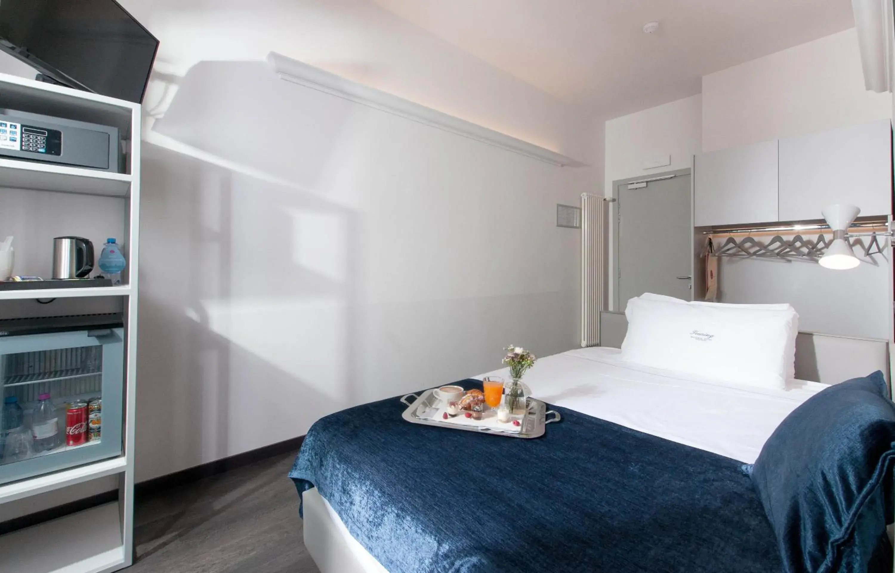 Superior Single Room in Hotel Touring Superior Single Room in Hotel Touring