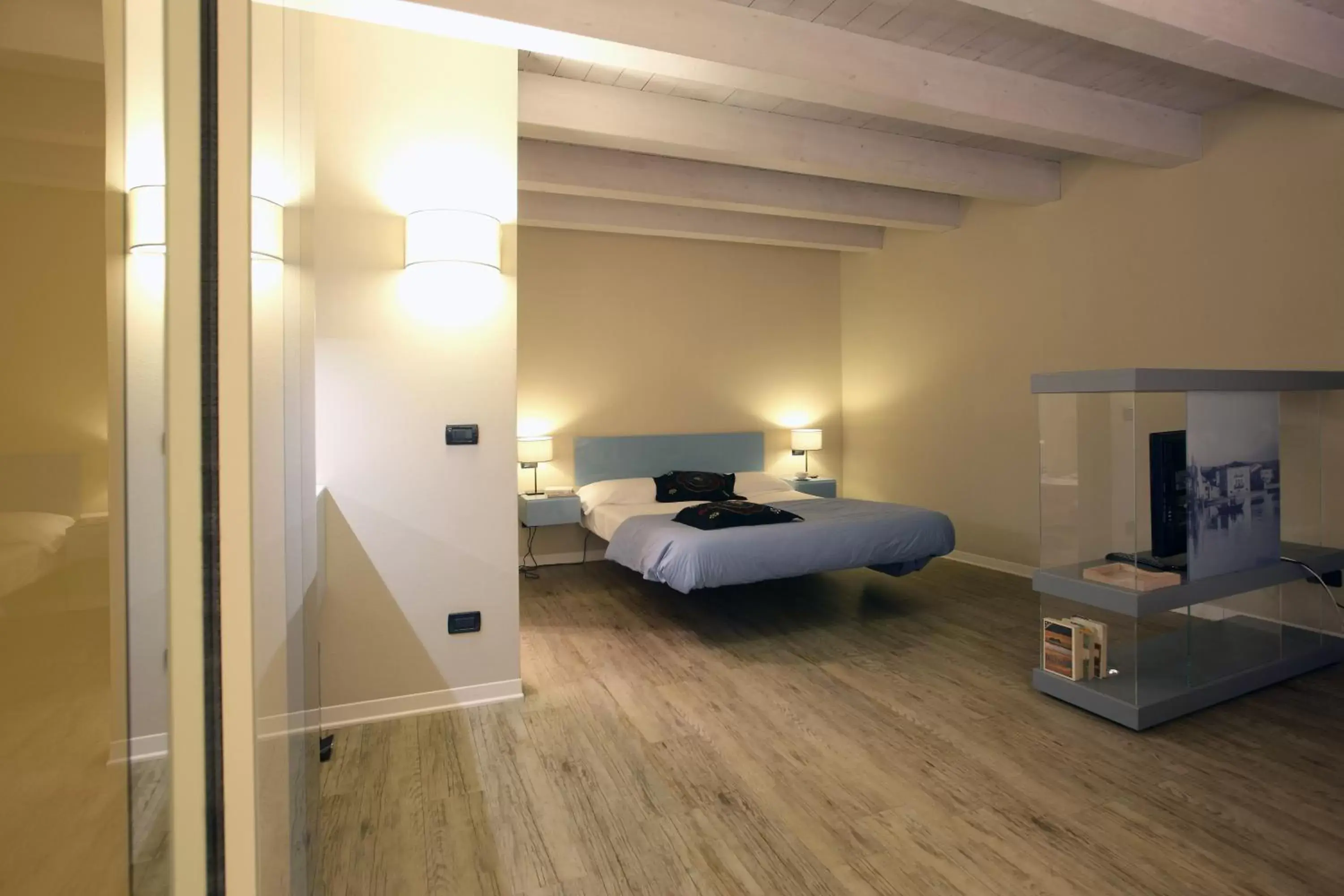 Superior Double Room in Corte San Luca Apartments Superior Double Room in Corte San Luca Apartments