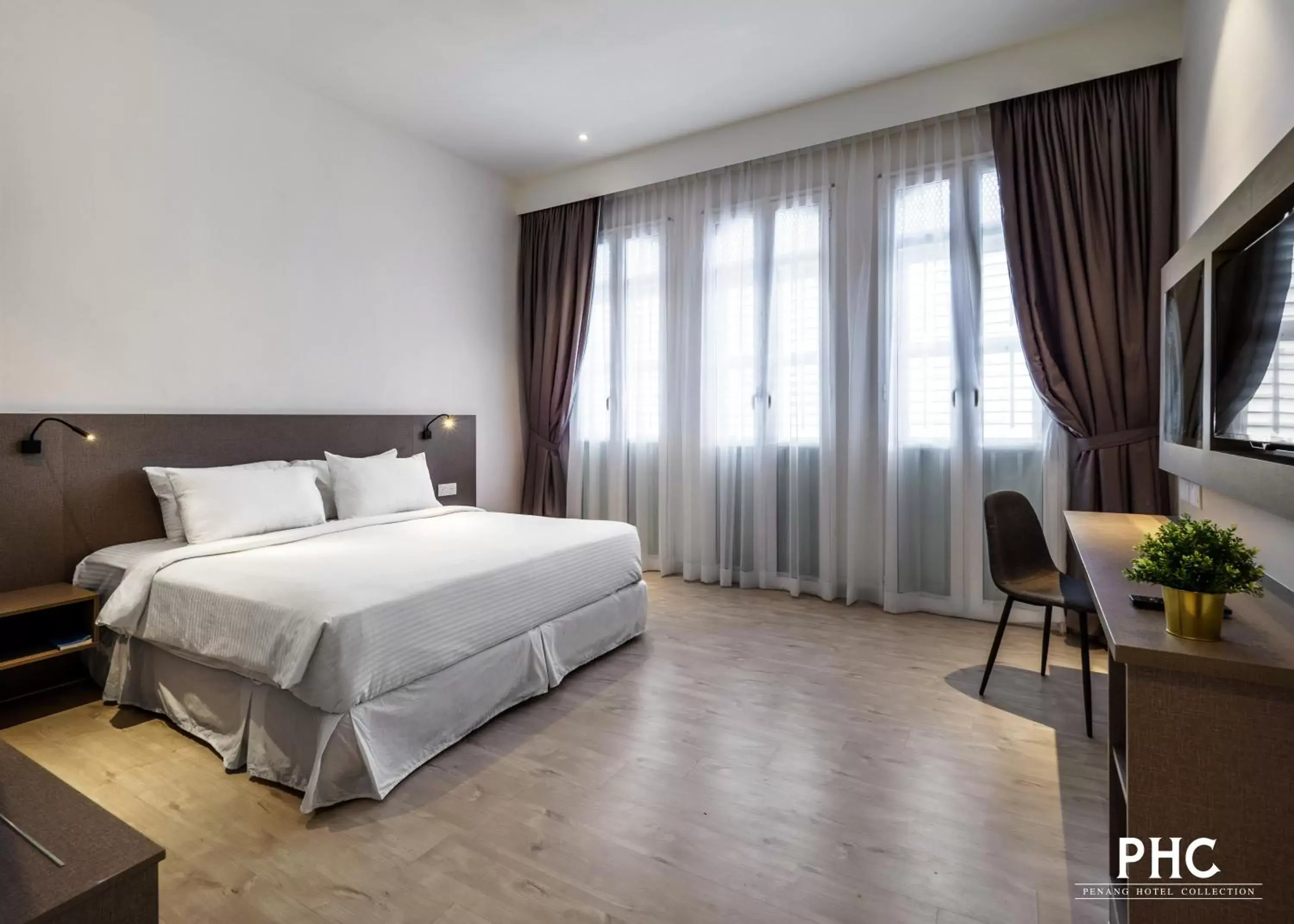 Standard Two-Bedroom Suite @ Hutton Suite in Hutton Central Hotel Managed by The Ascott Limited Standard Two-Bedroom Suite @ Hutton Suite in Hutton Central Hotel Managed by The Ascott Limited