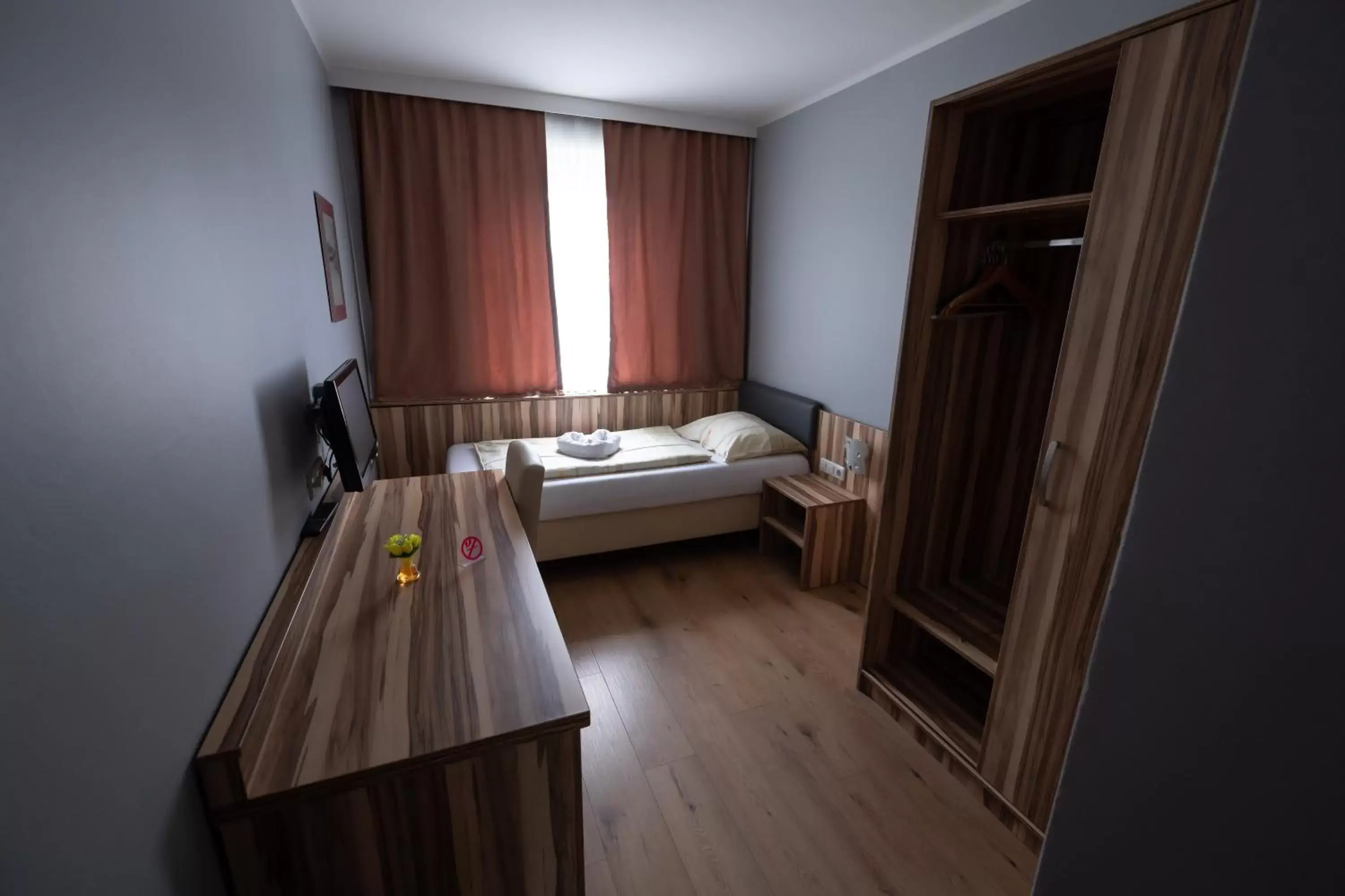 Standard Single Room in Hotel Am Limes Standard Single Room in Hotel Am Limes