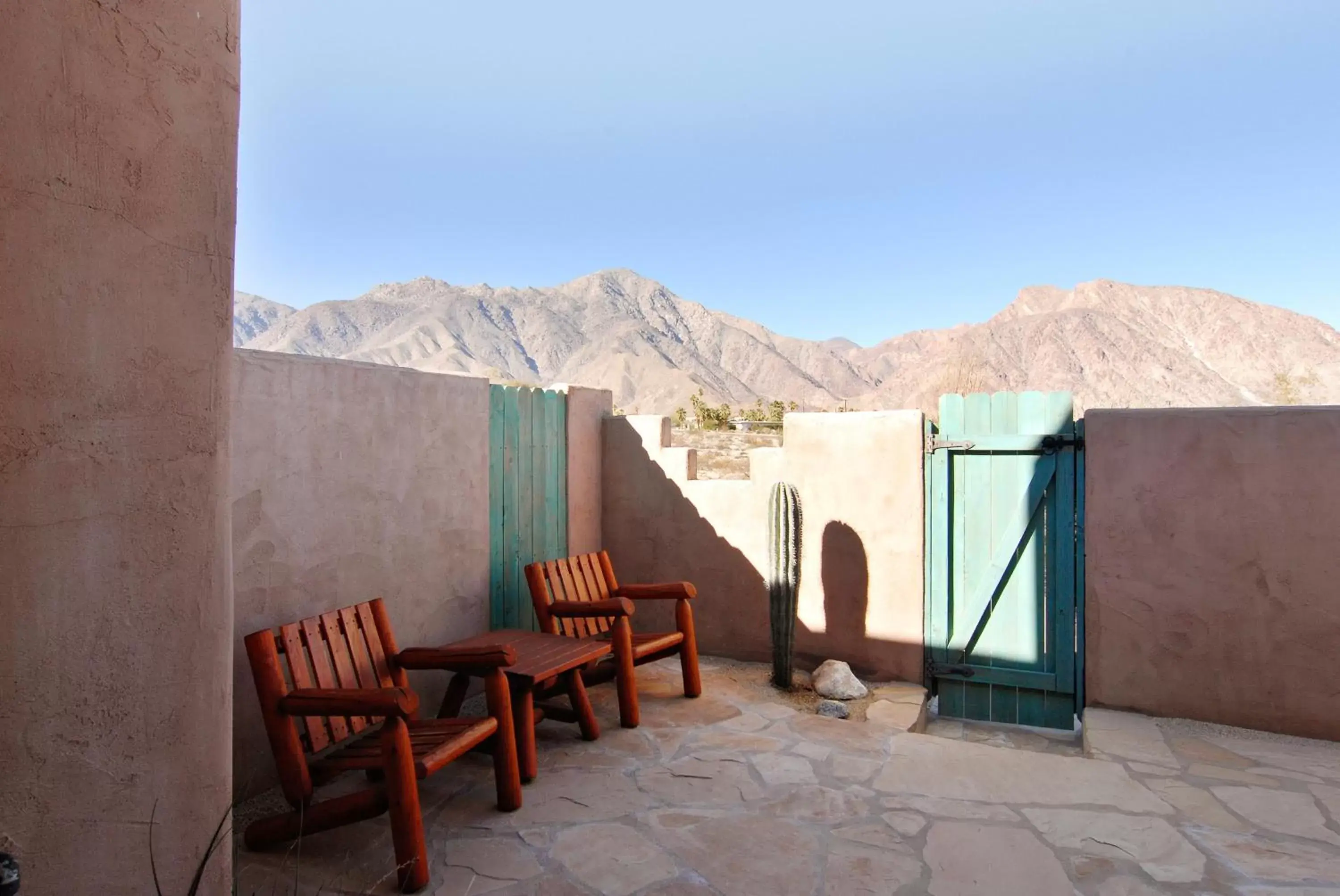 Deluxe King Room with Jacuzzi in Borrego Valley Inn Deluxe King Room with Jacuzzi in Borrego Valley Inn