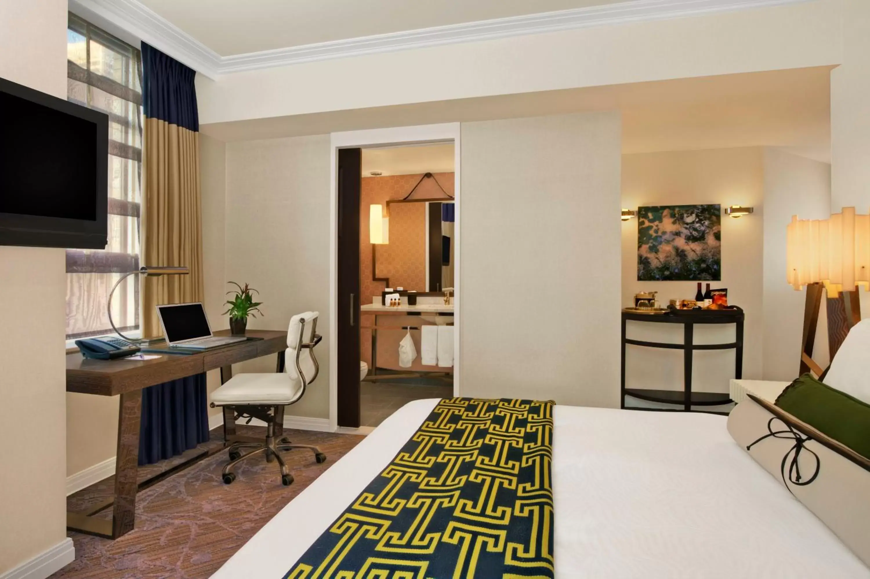 Essential Room in Kimpton Hotel Palomar Philadelphia by IHG Essential Room in Kimpton Hotel Palomar Philadelphia by IHG