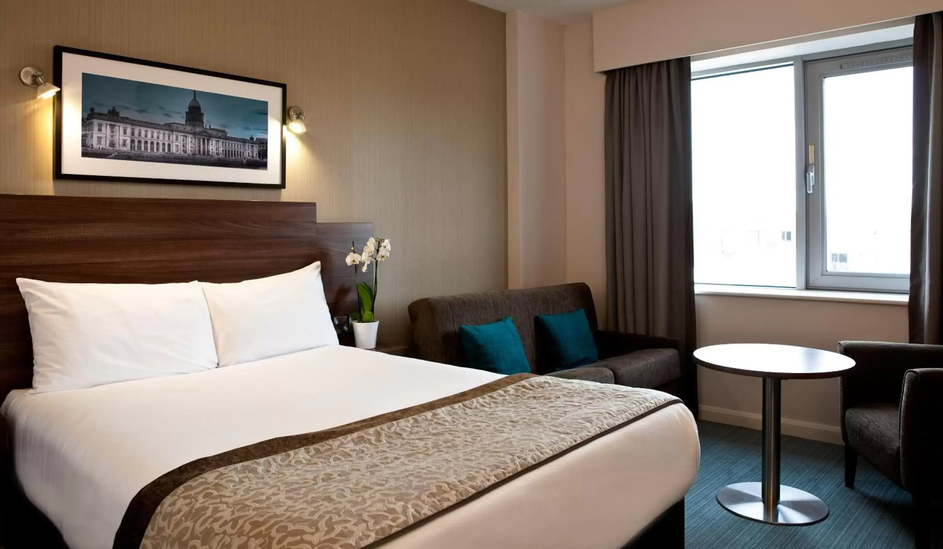 Family Room (2 Adults + 2 Children) in Leonardo Hotel Dublin Parnell Street Family Room (2 Adults + 2 Children) in Leonardo Hotel Dublin Parnell Street