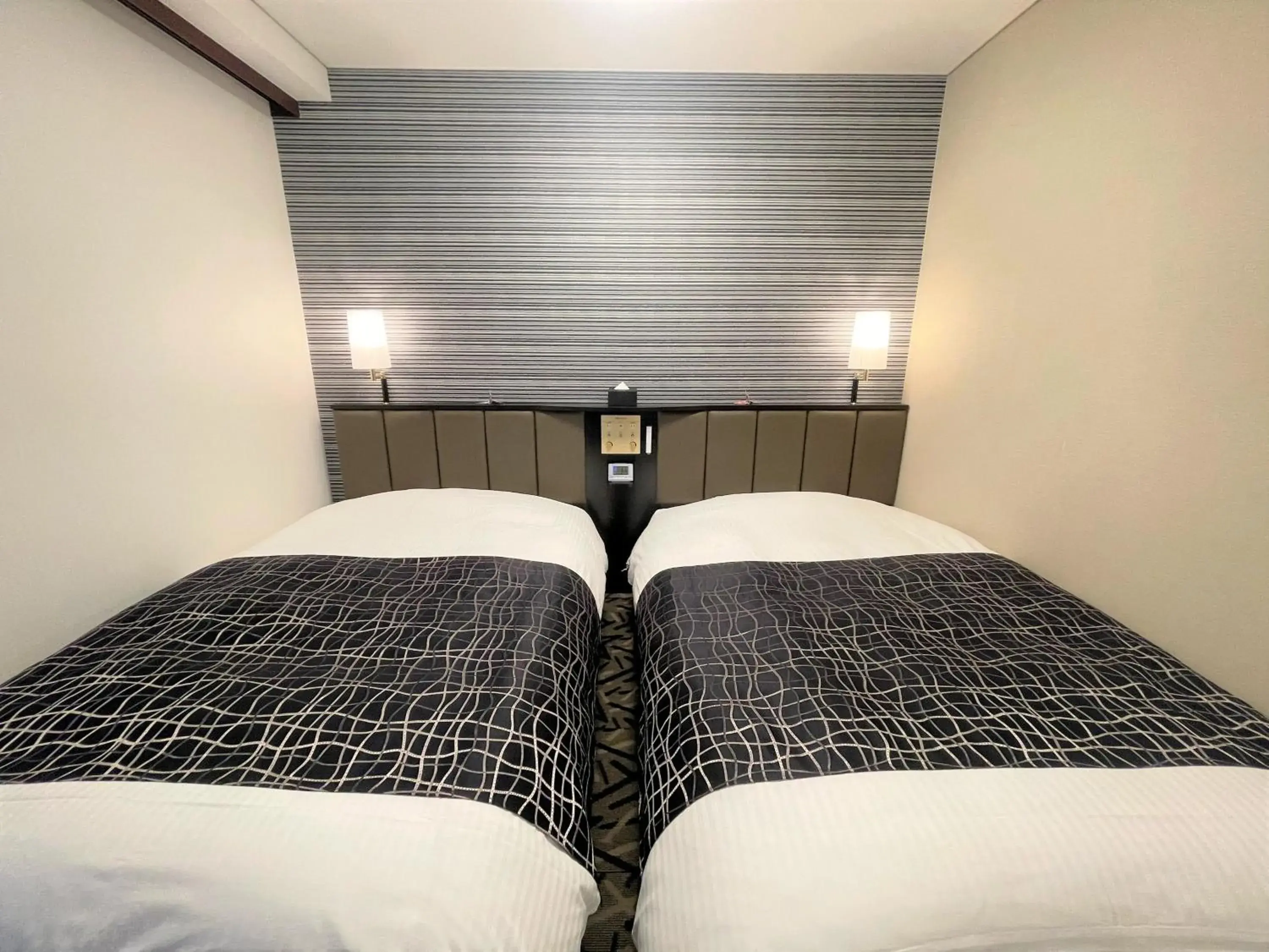 Standard Twin Room - Non-Smoking in APA Hotel Hachioji Eki Nishi Standard Twin Room - Non-Smoking in APA Hotel Hachioji Eki Nishi