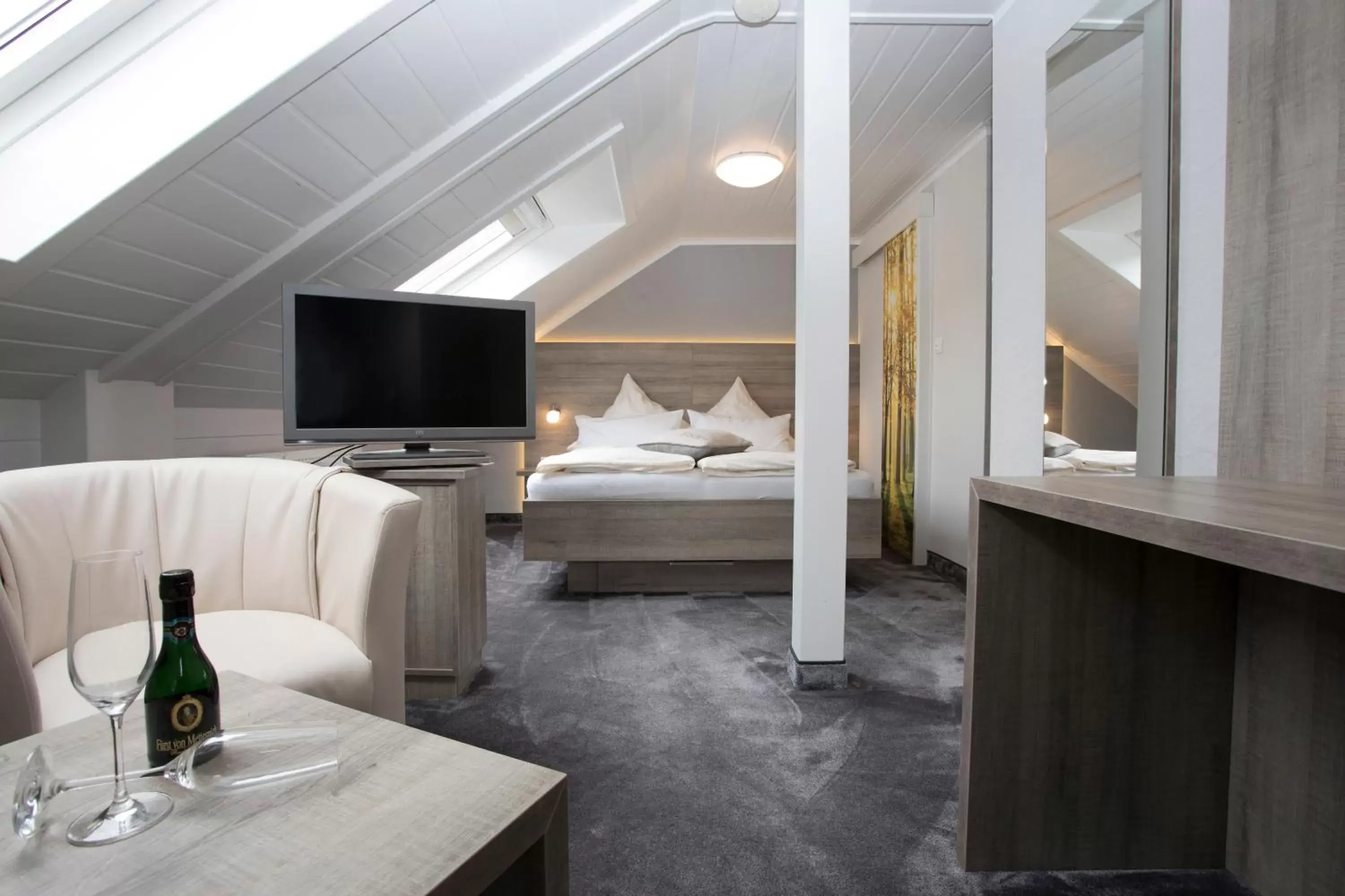 Budget Double Room - single occupancy - Souterrain / Top Story in Hotel Forsthaus Budget Double Room - single occupancy - Souterrain / Top Story in Hotel Forsthaus