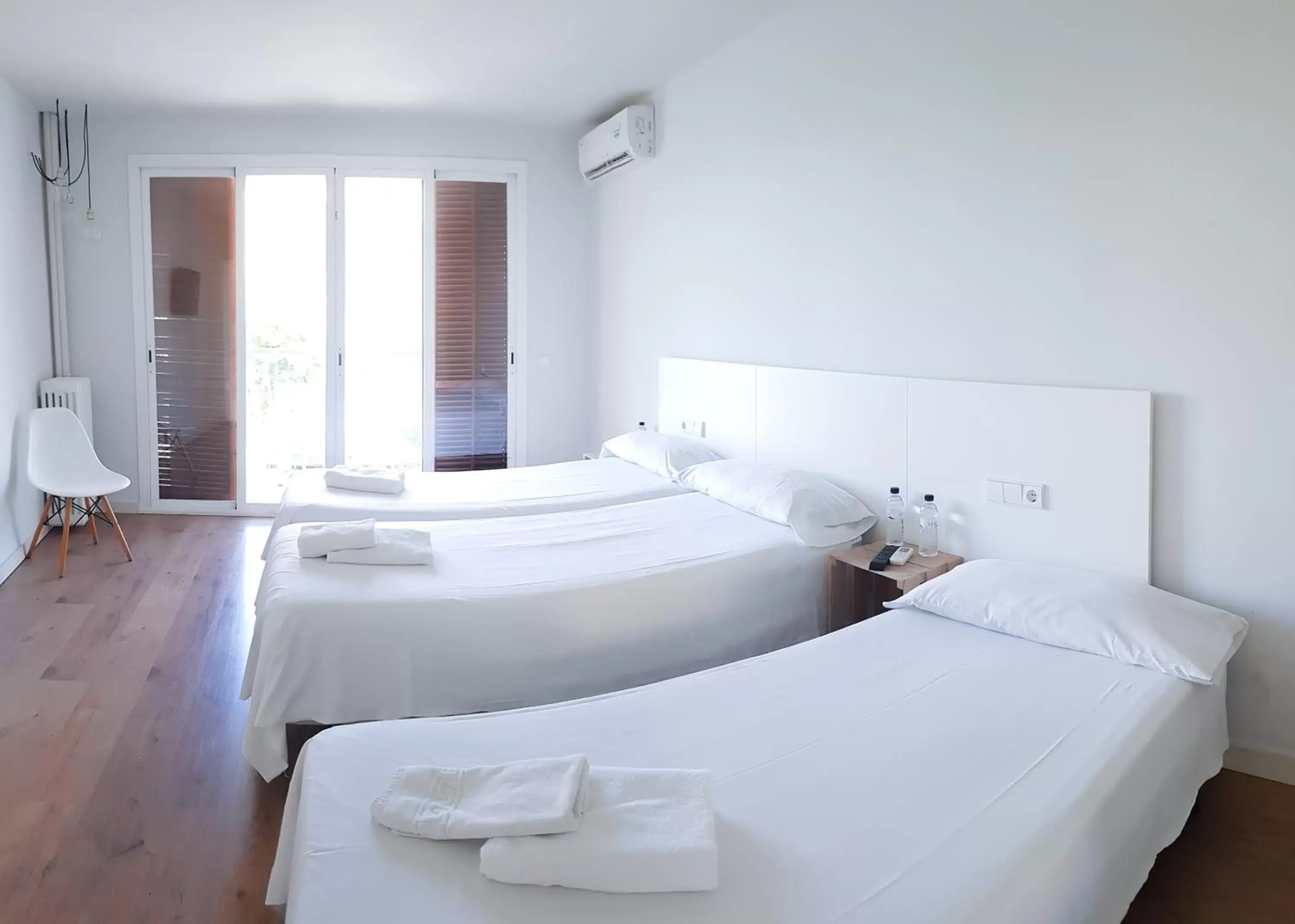 Basic Triple Room in Dynamic Hotels Caldetes Barcelona Basic Triple Room in Dynamic Hotels Caldetes Barcelona