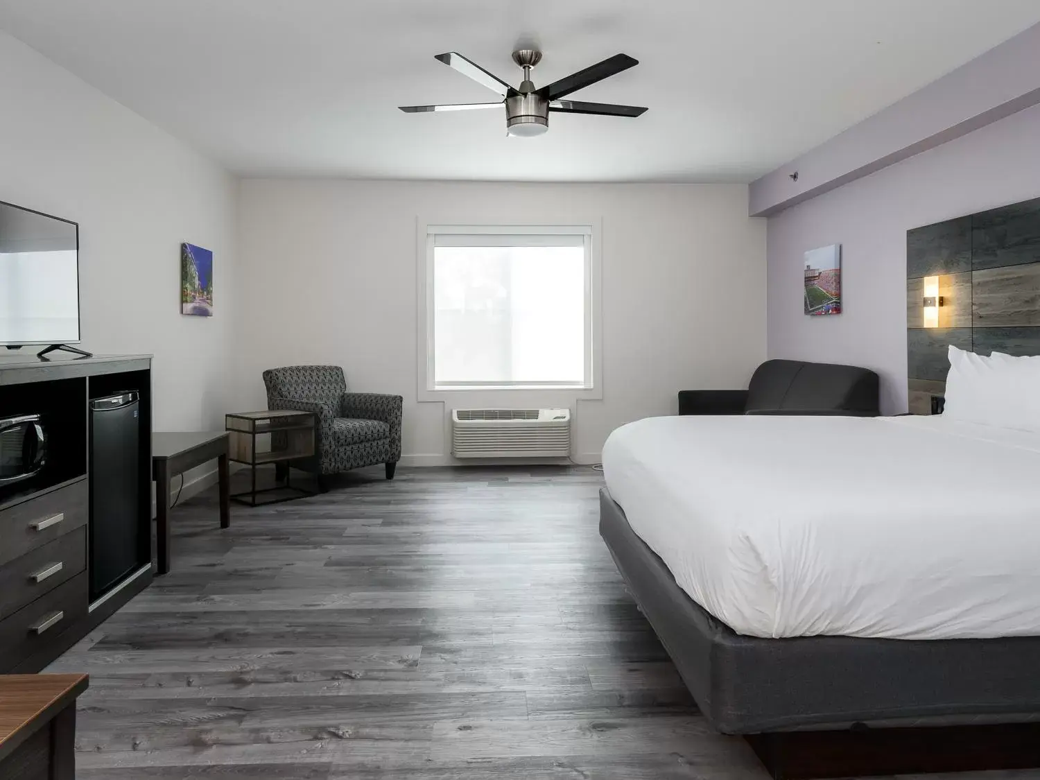 Deluxe King Room - Non-Smoking in HoM, A Trademark Collection Hotel Deluxe King Room - Non-Smoking in HoM, A Trademark Collection Hotel