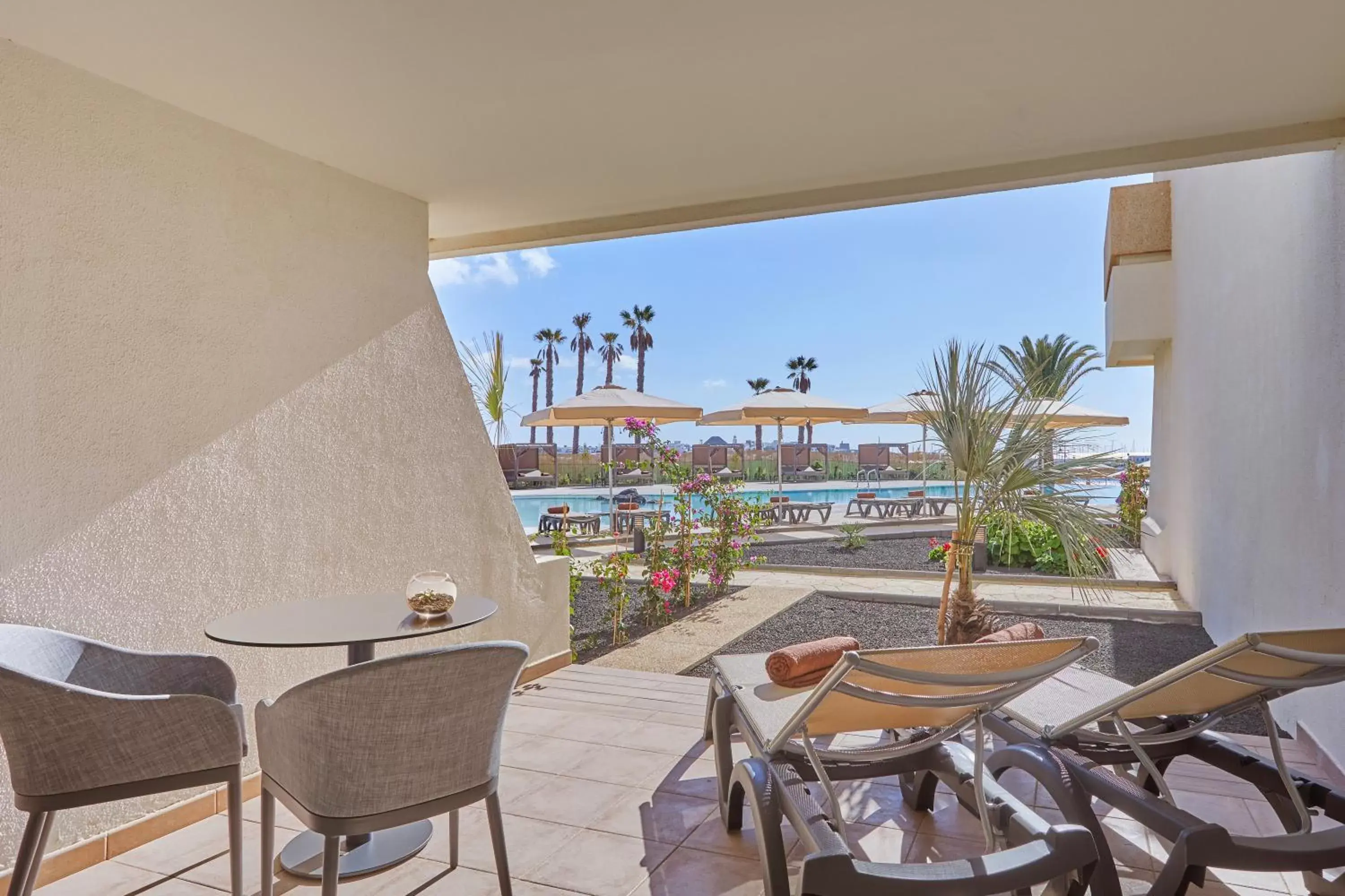 Preferred Club Double Room with Direct Pool Access in Dreams Lanzarote Playa Dorada Resort & Spa Preferred Club Double Room with Direct Pool Access in Dreams Lanzarote Playa Dorada Resort & Spa