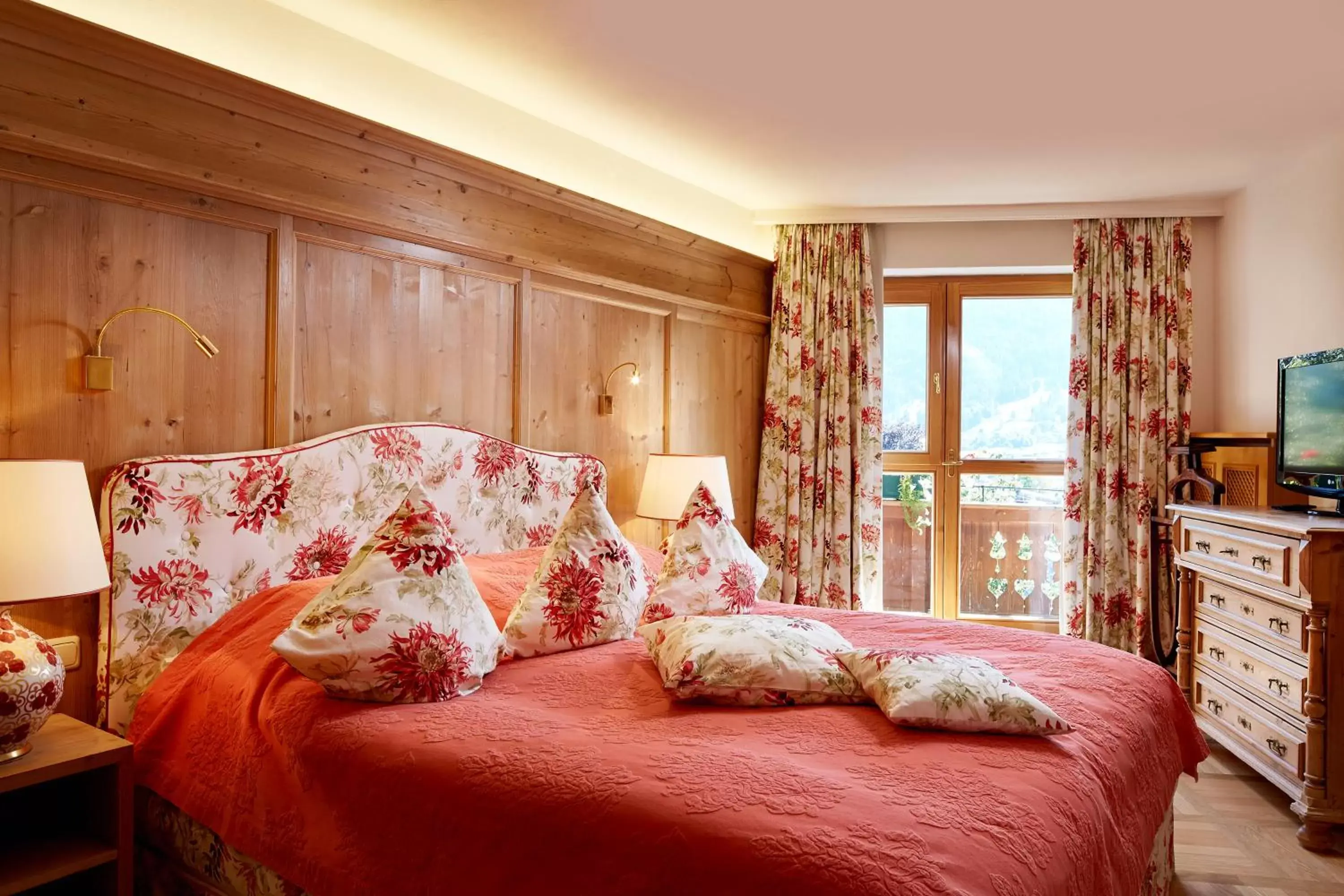 Senior Suite in Relais & Châteaux Hotel Tennerhof Senior Suite in Relais & Châteaux Hotel Tennerhof