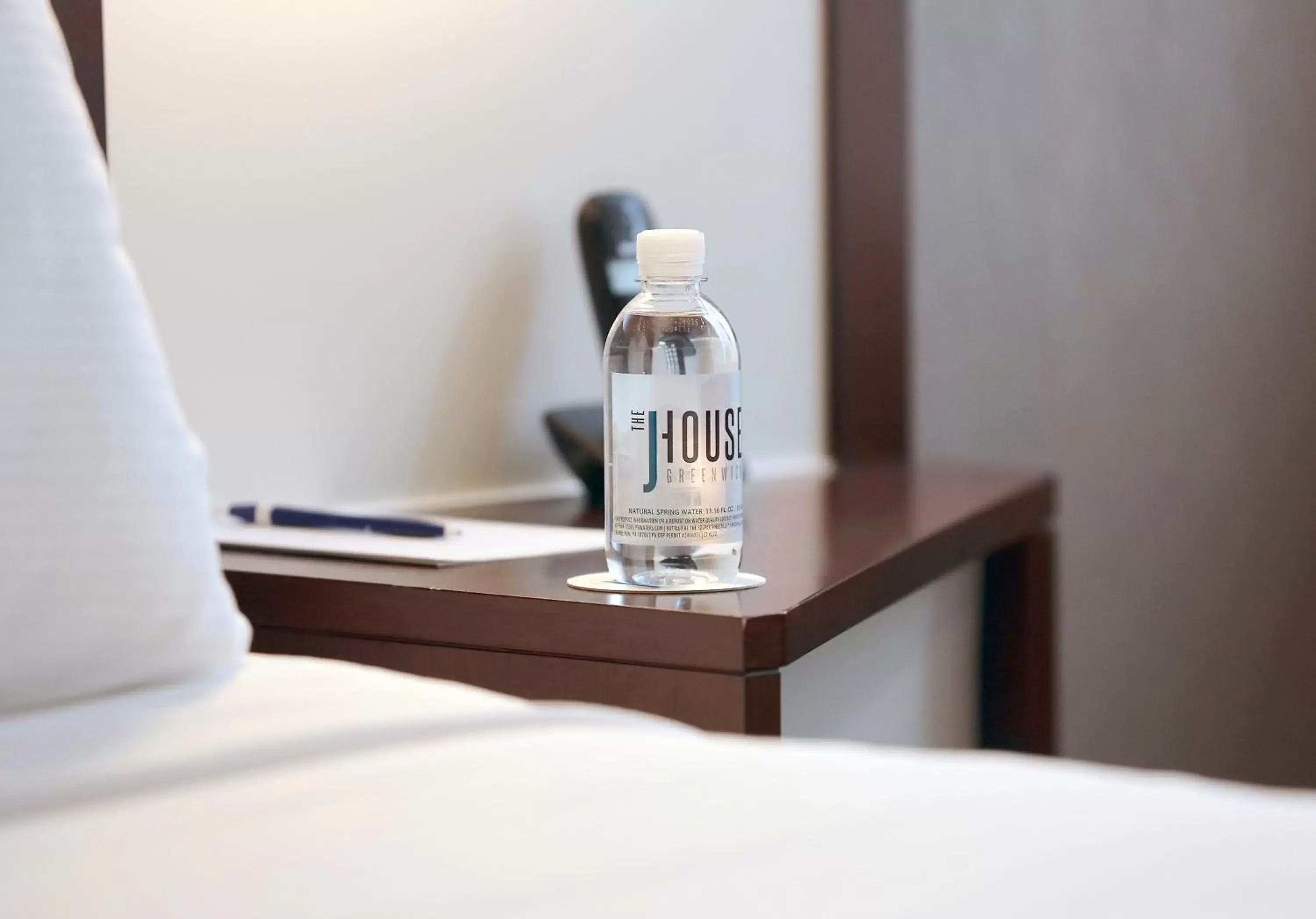 Deluxe King Room in The J House Greenwich Hotel Deluxe King Room in The J House Greenwich Hotel