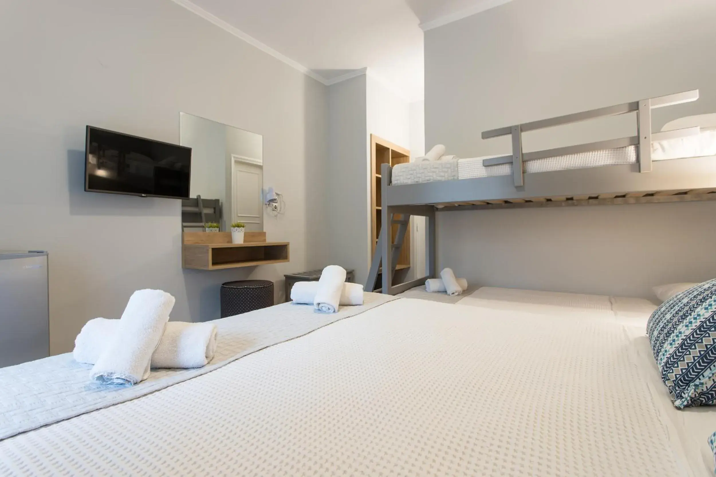 Deluxe Family Room in Georgioupolis Beach Hotel Deluxe Family Room in Georgioupolis Beach Hotel