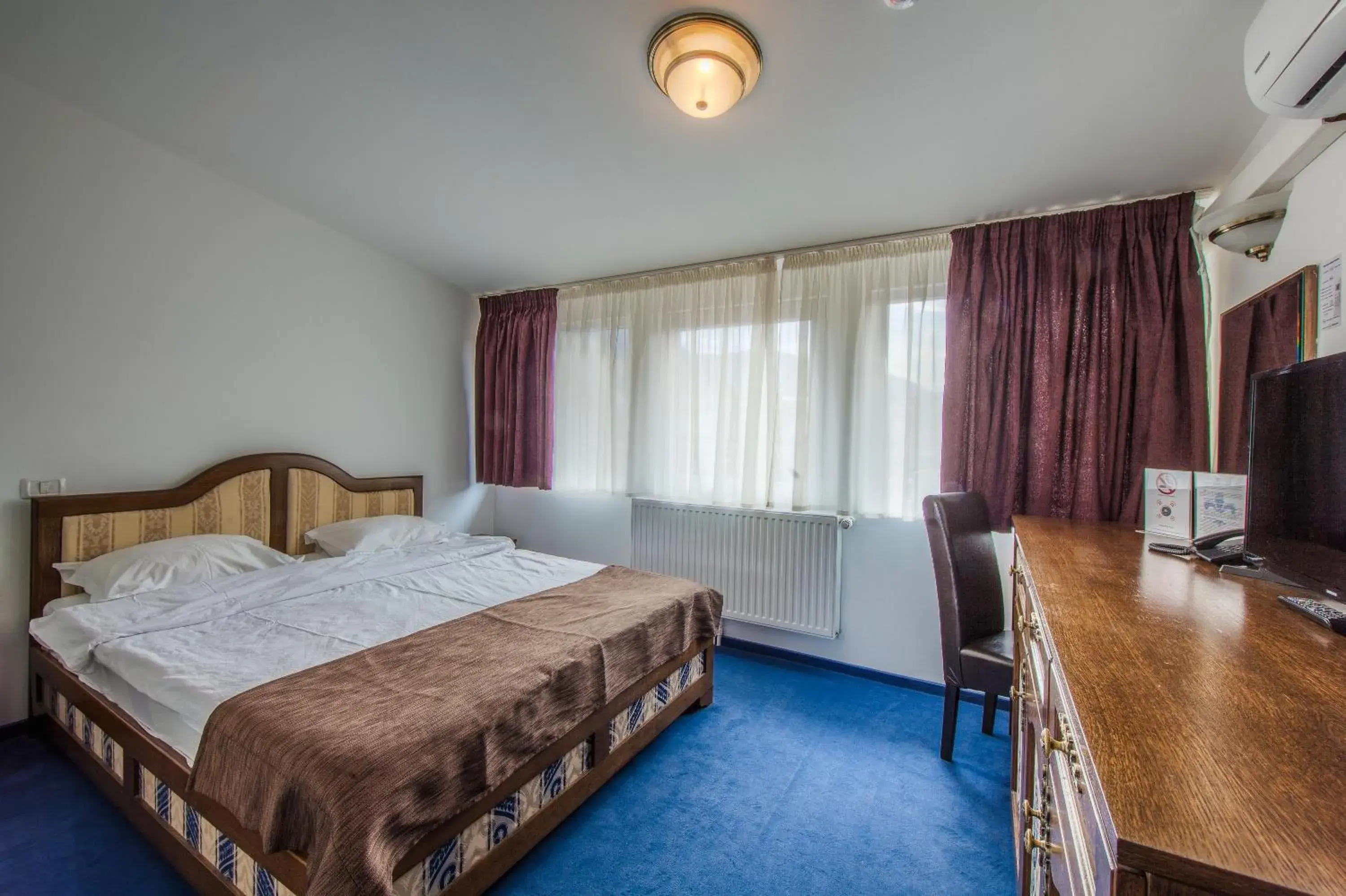 Standard Double Room in Residence Central Annapolis Standard Double Room in Residence Central Annapolis