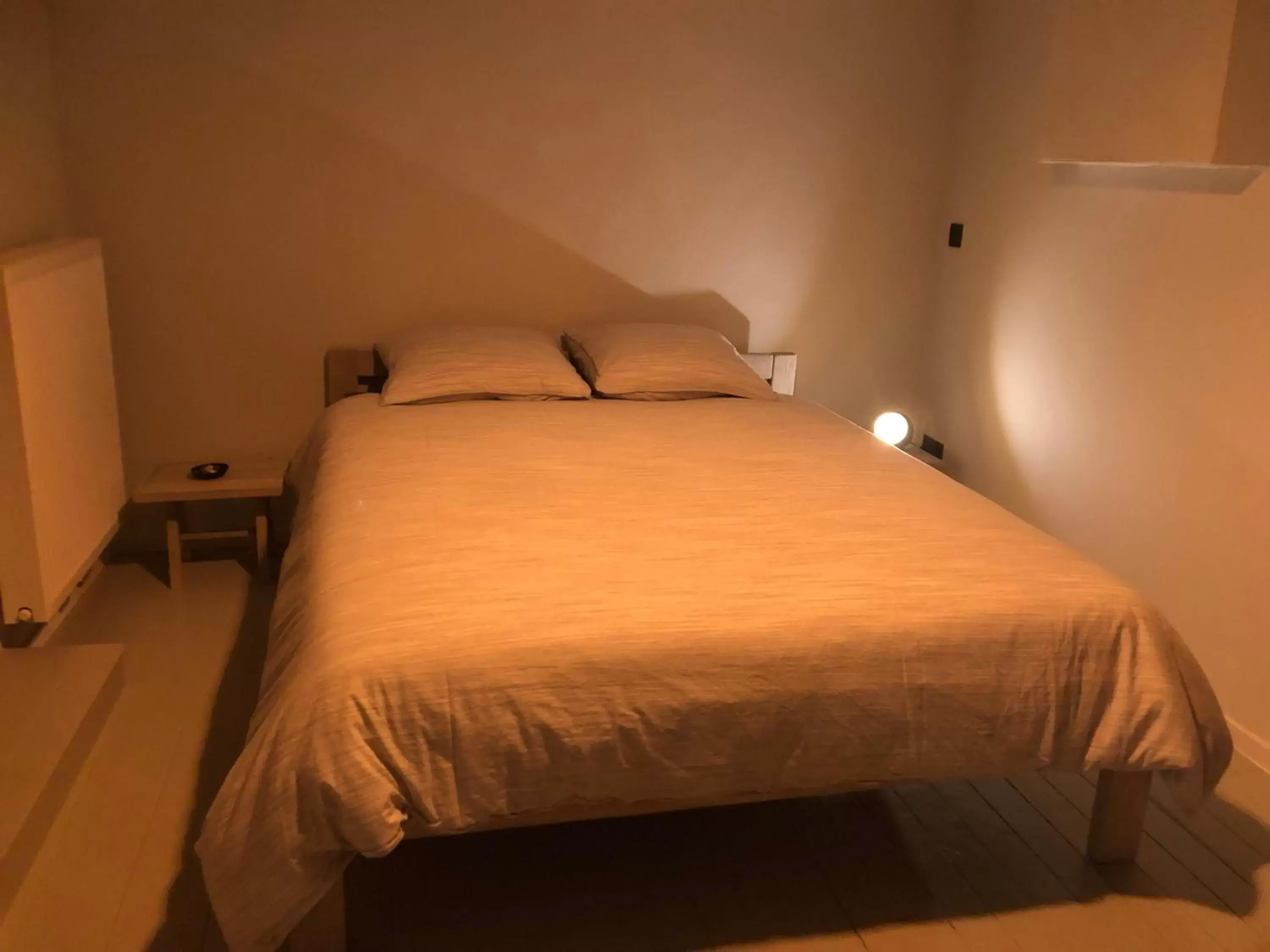 Double Room with Private Bathroom in B&B Le Nid d'Hirondelle Double Room with Private Bathroom in B&B Le Nid d'Hirondelle