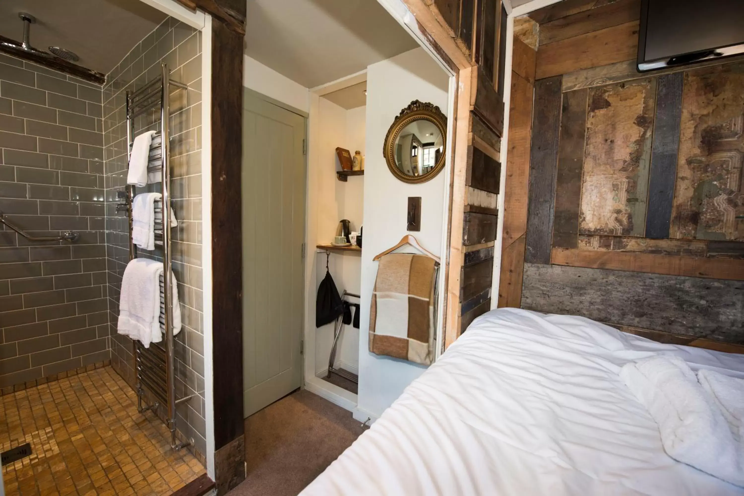 Single Room with Garden View in Alma Inn & Dining Rooms Single Room with Garden View in Alma Inn & Dining Rooms