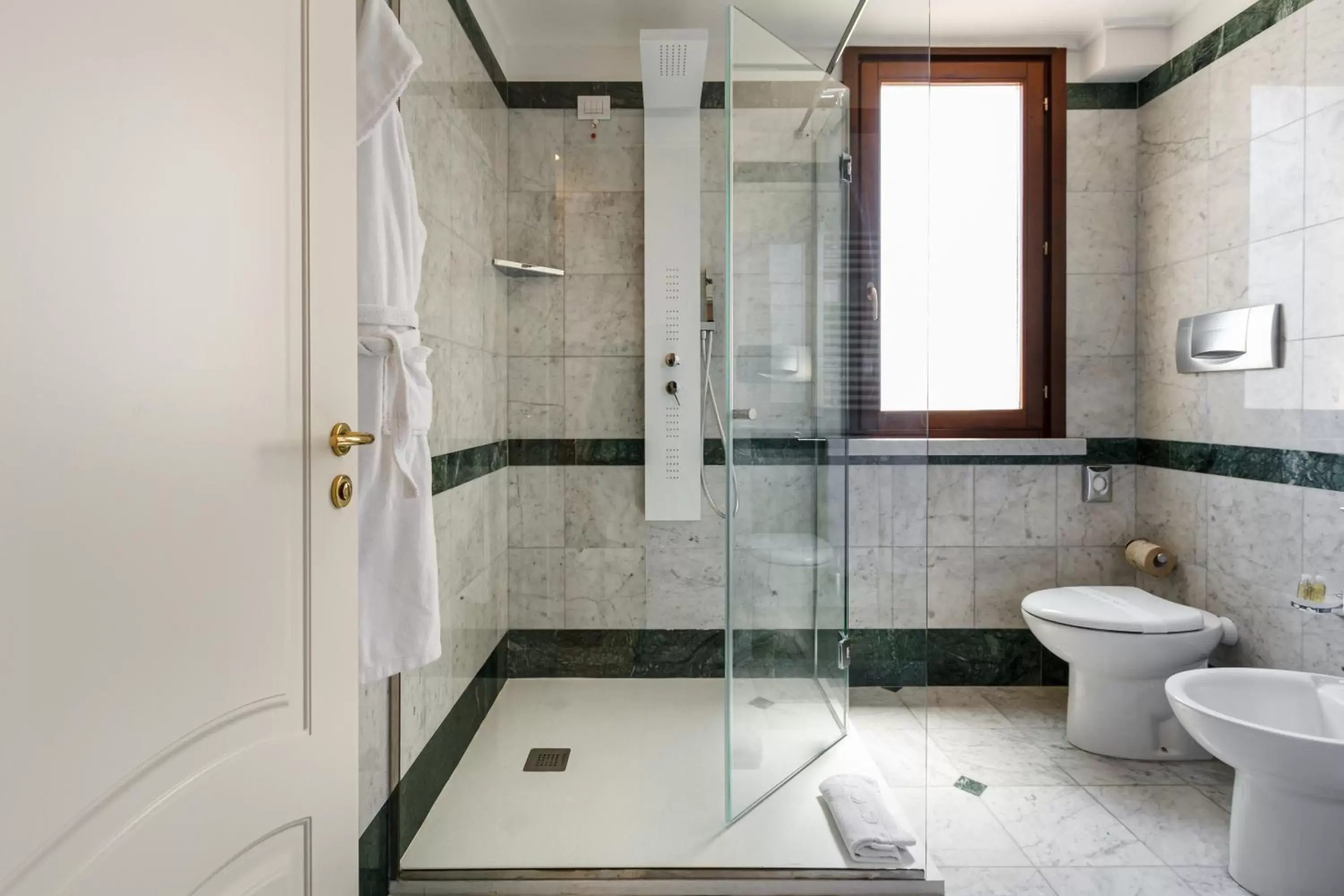 Family Junior Suite in Seawater Hotel Bio & Beauty Spa Family Junior Suite in Seawater Hotel Bio & Beauty Spa