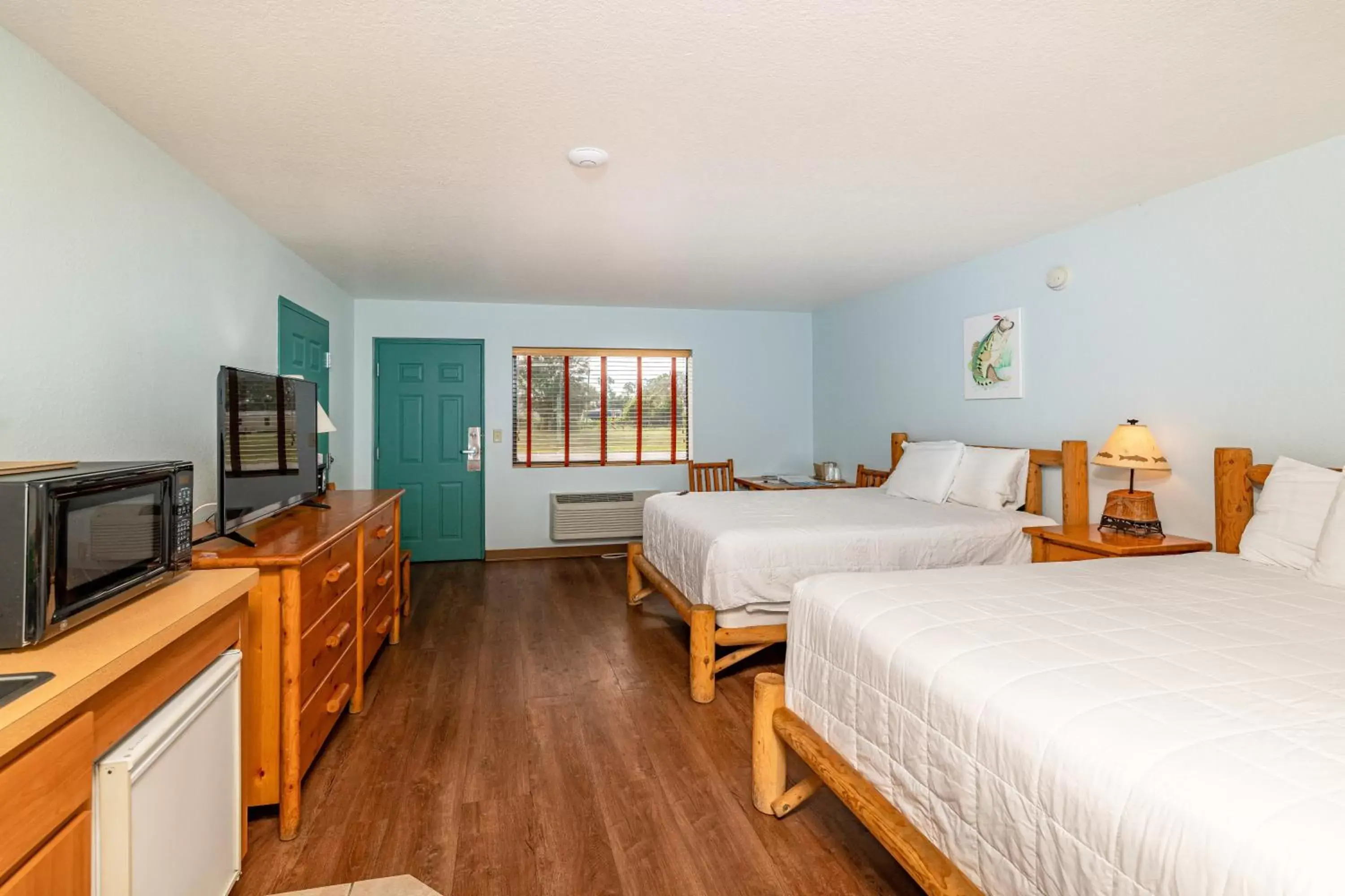 Deluxe Double Room in Camp Mack Lodge, Marina & RV Resort Deluxe Double Room in Camp Mack Lodge, Marina & RV Resort