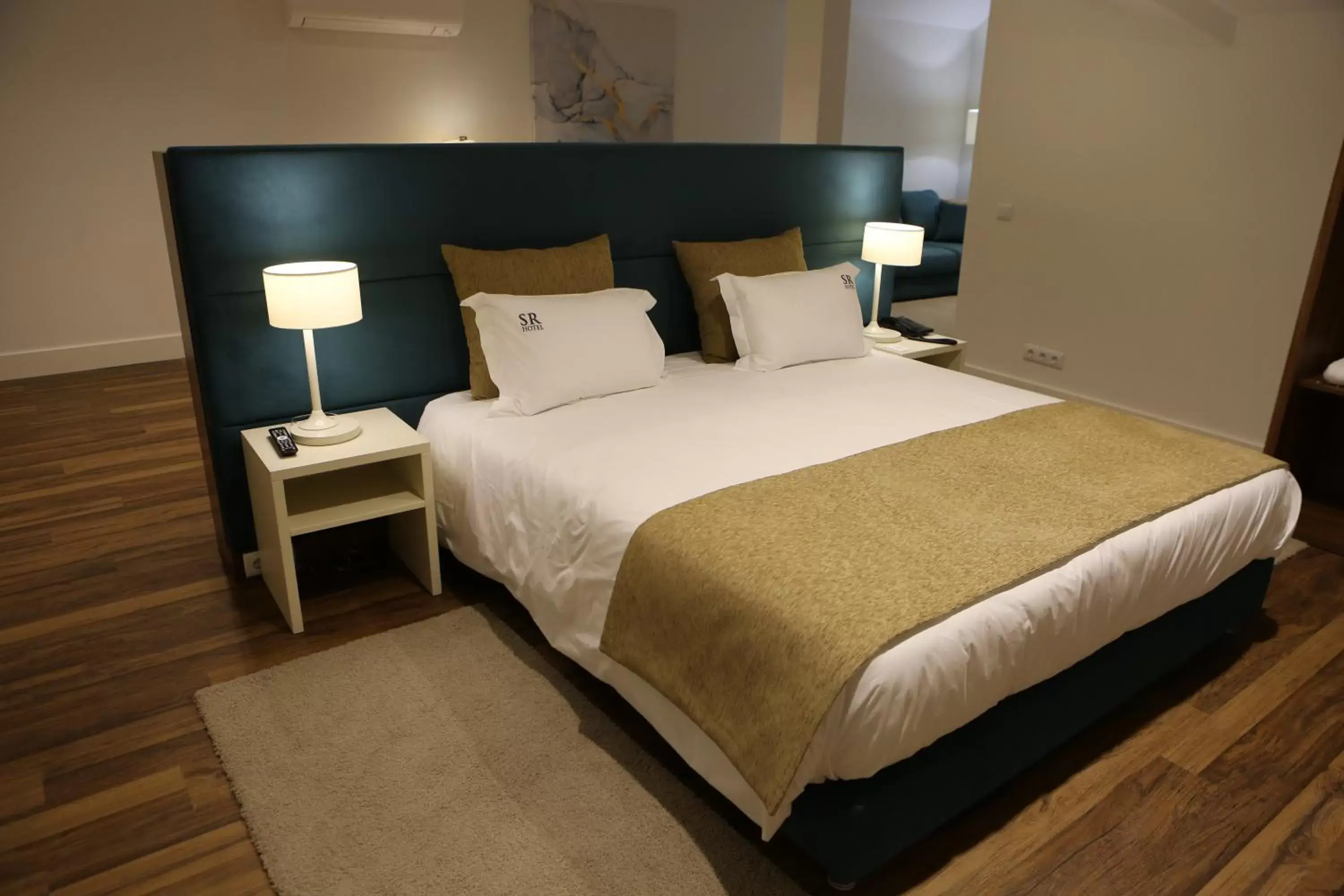 Deluxe King Suite in Hotel Solar do Rebolo Deluxe King Suite in Hotel Solar do Rebolo