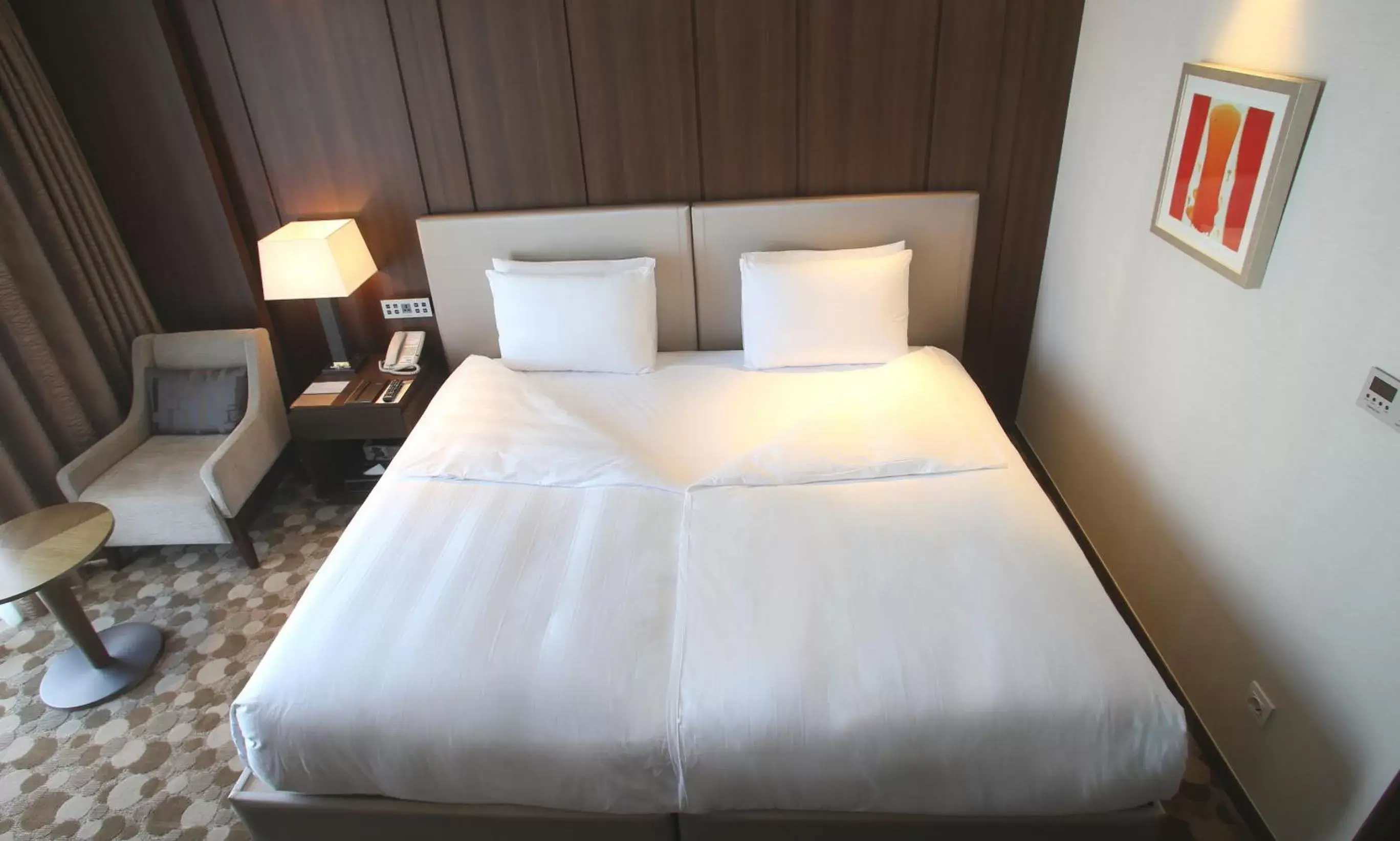Standard Hollywood Double Room in LOTTE City Hotel Daejeon Standard Hollywood Double Room in LOTTE City Hotel Daejeon