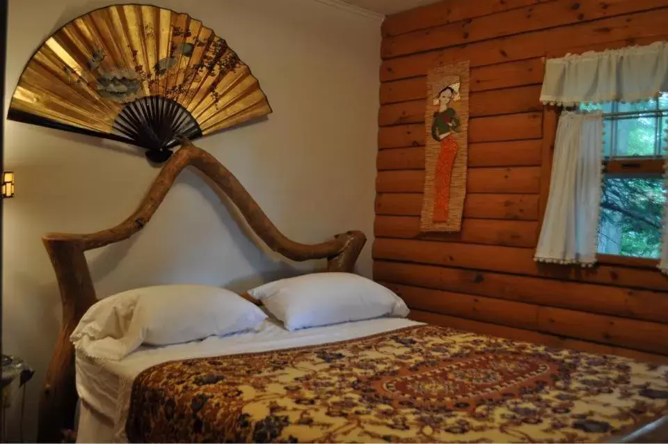 Japanese-Style Quadruple Room in Log Country Inn Bed and Breakfast of Ithaca Japanese-Style Quadruple Room in Log Country Inn Bed and Breakfast of Ithaca