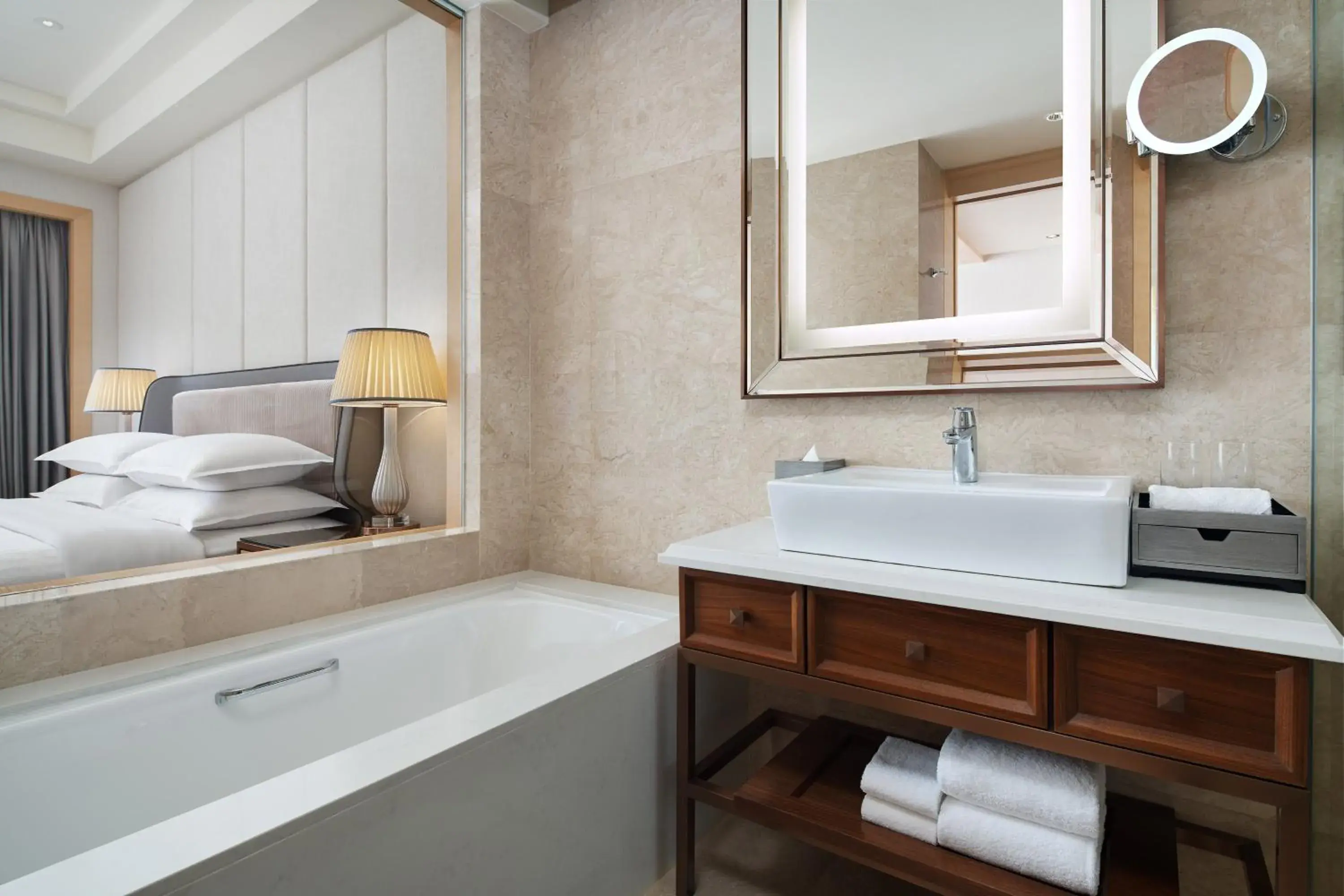 Executive Suite, 1 Bedroom Executive Suite, 1 King in Sheraton Petaling Jaya Hotel Executive Suite, 1 Bedroom Executive Suite, 1 King in Sheraton Petaling Jaya Hotel