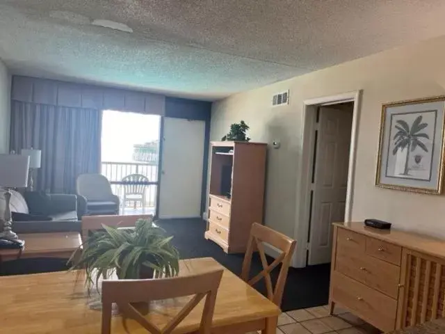 One-Bedroom Suite in Kingfisher Inn One-Bedroom Suite in Kingfisher Inn