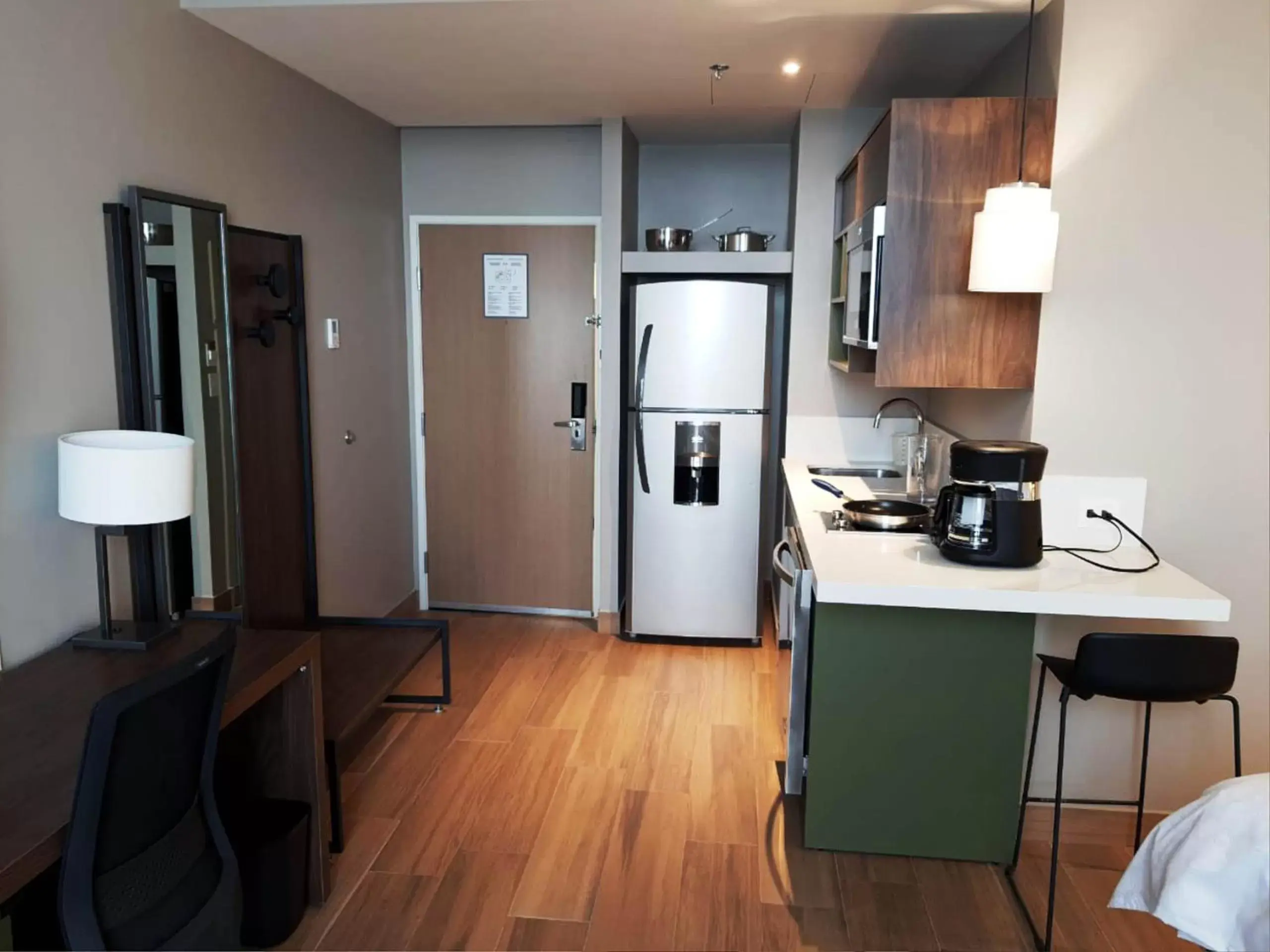 Queen Studio Suite in Staybridge Suites - Guadalajara Novena by IHG Queen Studio Suite in Staybridge Suites - Guadalajara Novena by IHG