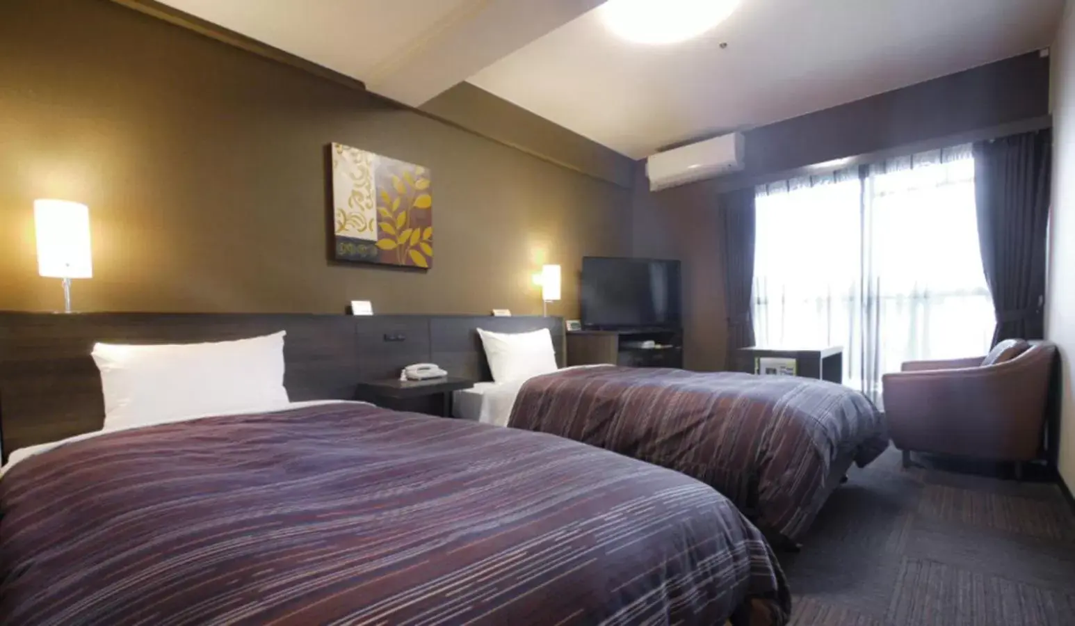 Superior Twin Room - single occupancy - East Building - Non-Smoking in Hotel Route-Inn Kumamoto Ekimae Superior Twin Room - single occupancy - East Building - Non-Smoking in Hotel Route-Inn Kumamoto Ekimae