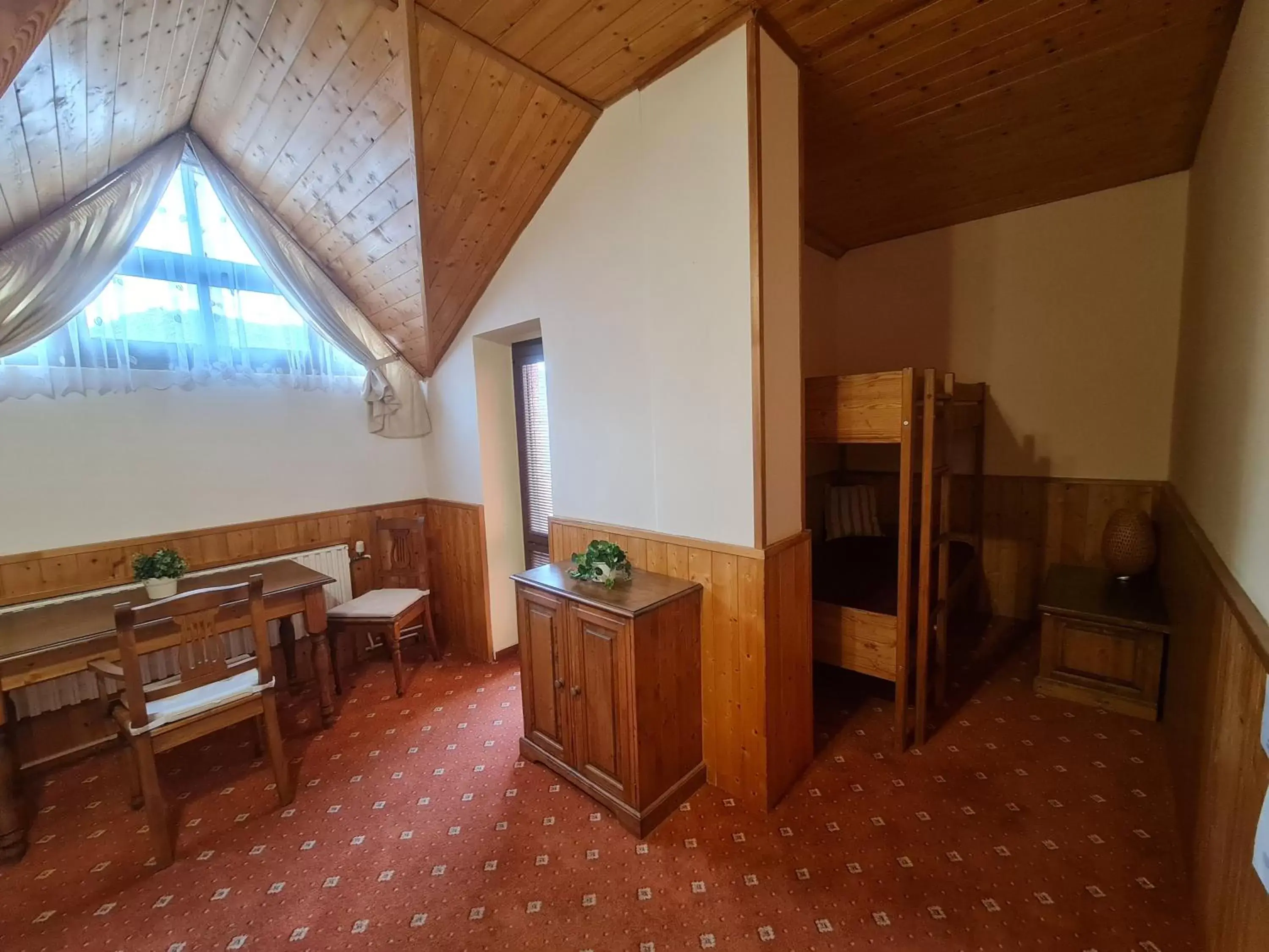 Family Room with Private Bathroom - single occupancy in garni Hotel ASAS*** Family Room with Private Bathroom - single occupancy in garni Hotel ASAS***