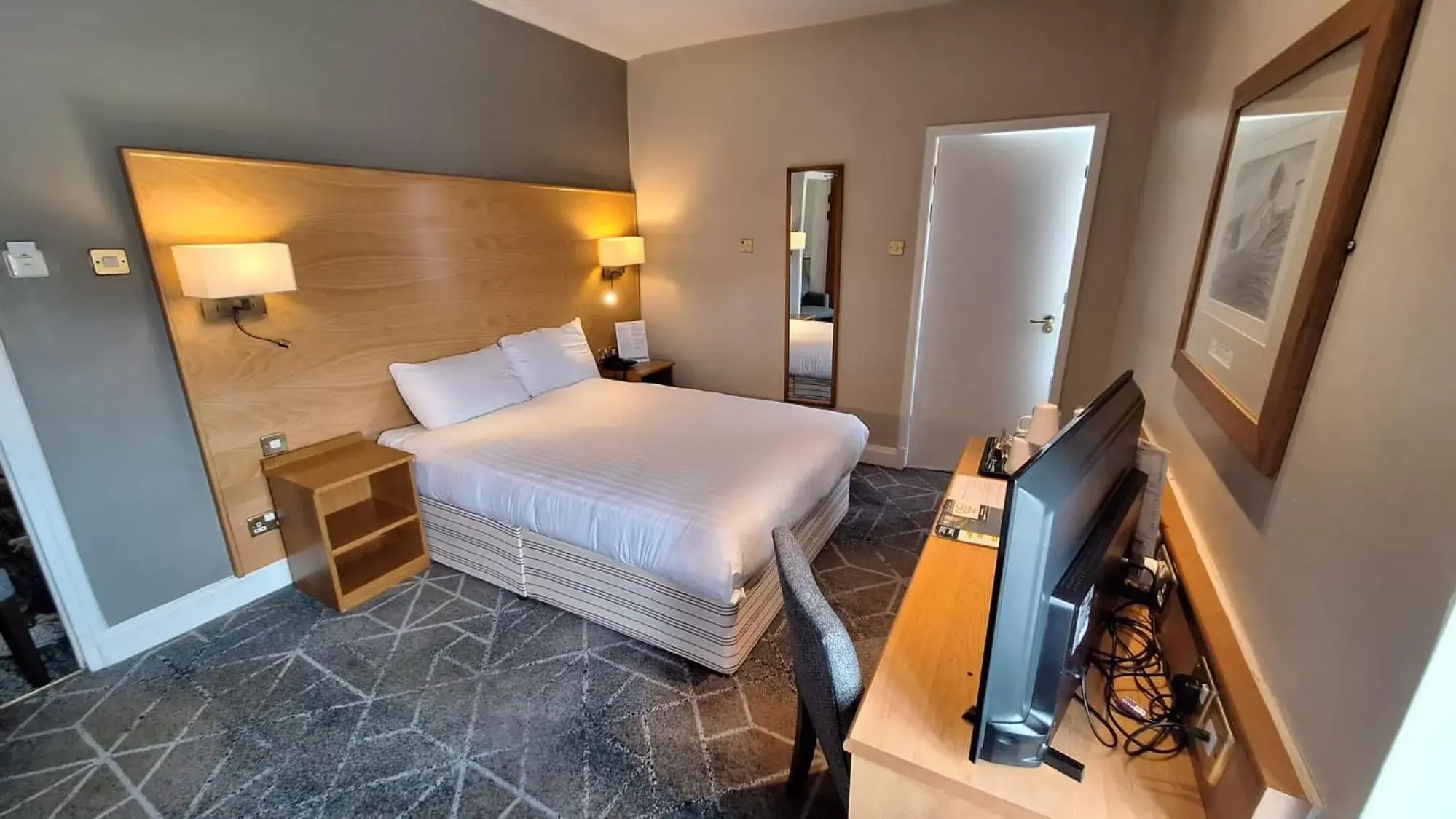 Comfort Double or Twin Room in The Brocket Arms Wetherspoon Comfort Double or Twin Room in The Brocket Arms Wetherspoon