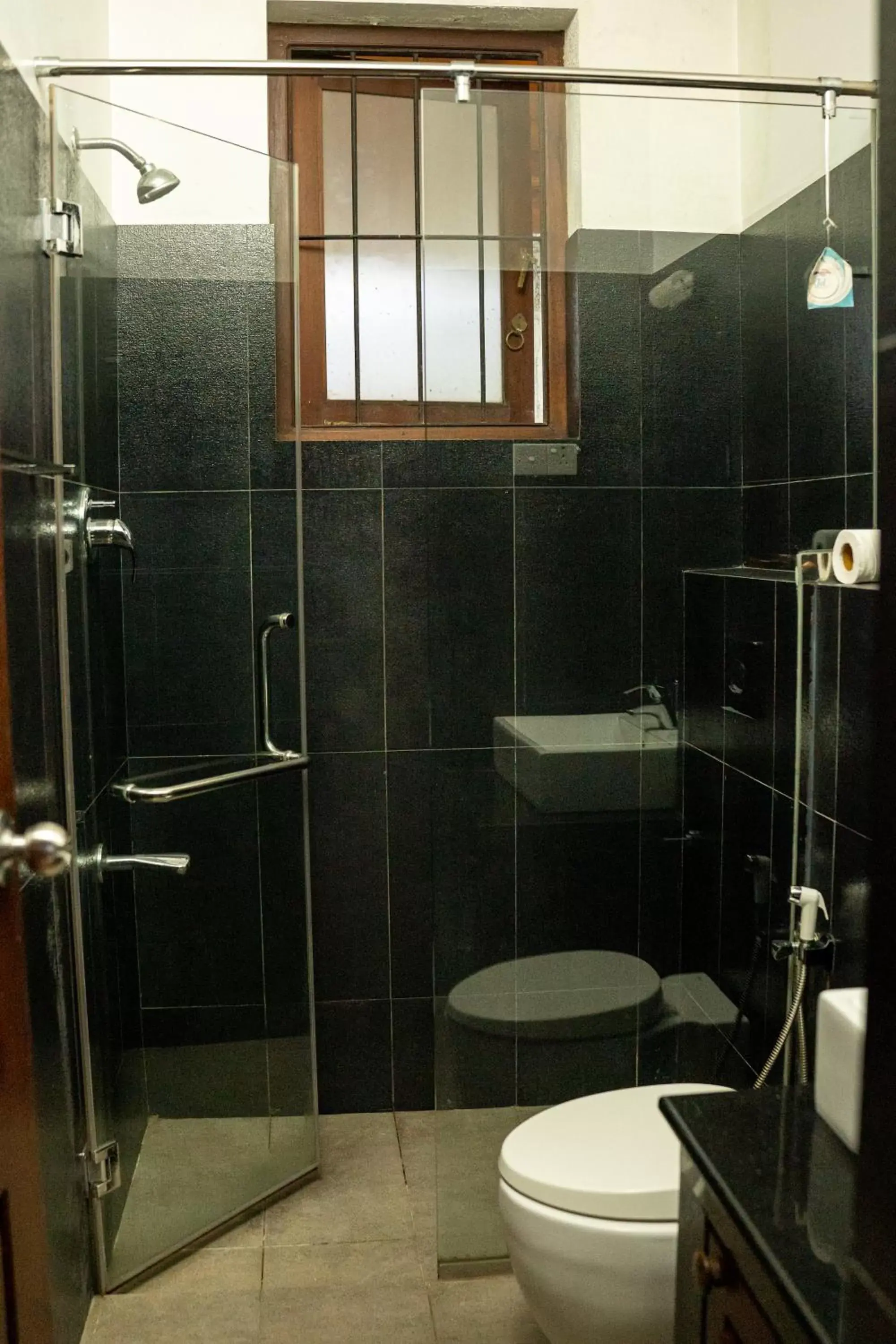 Economy Double Room in Battaramulla Boutique Villa Economy Double Room in Battaramulla Boutique Villa