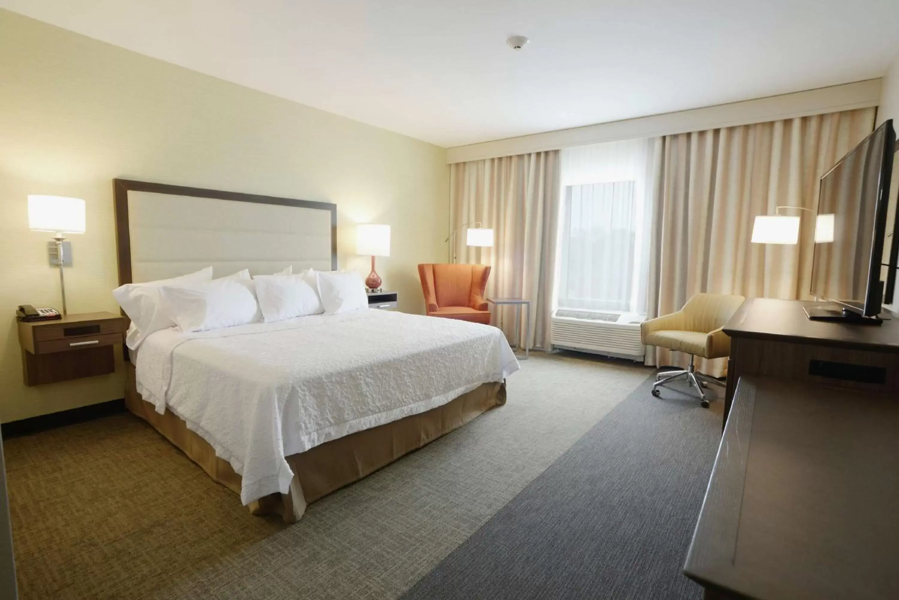 King Room - Non-Smoking in Hampton Inn & Suites Ponca City King Room - Non-Smoking in Hampton Inn & Suites Ponca City