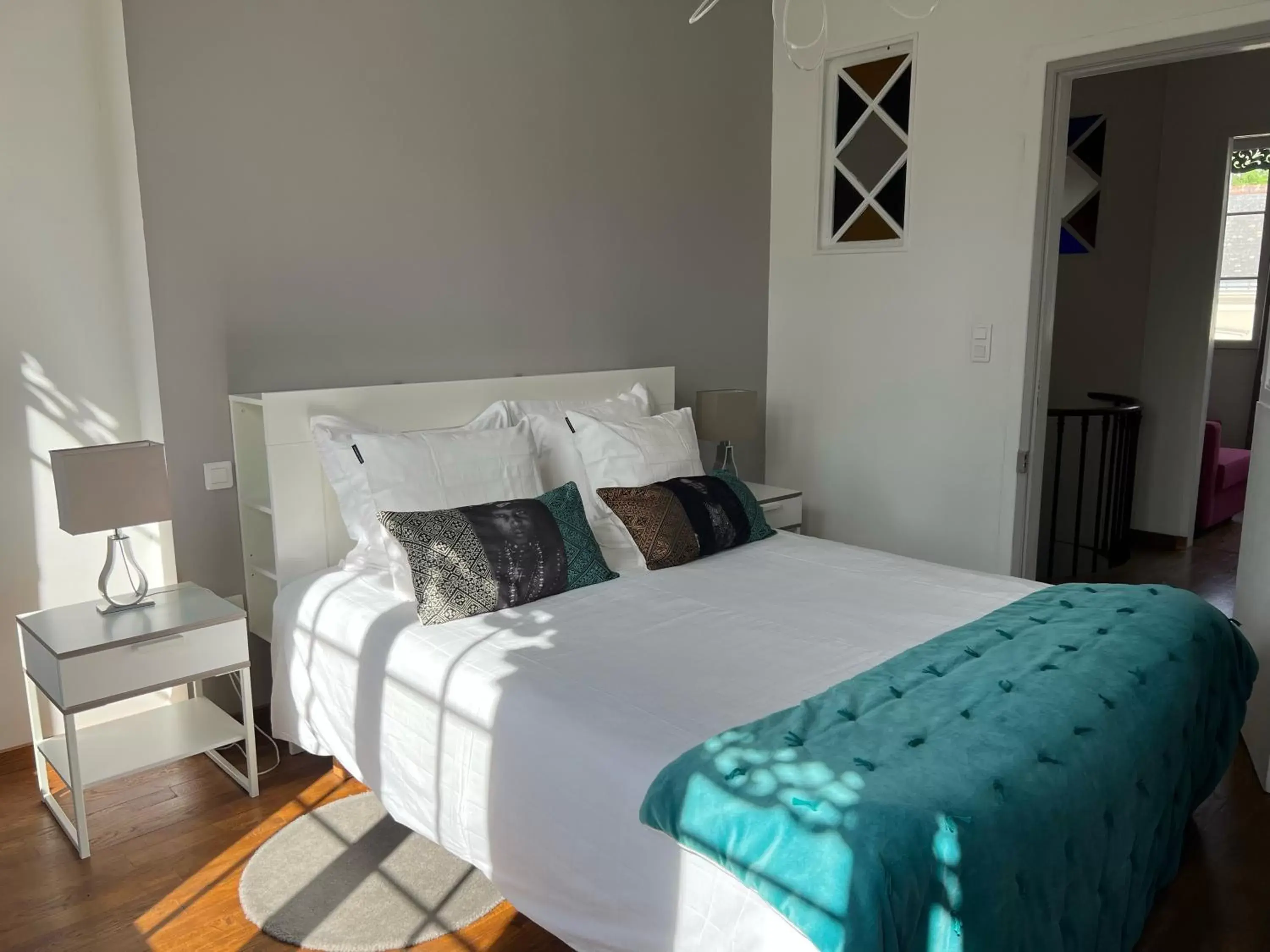 Two-Bedroom Queen Suite with Sofa Bed in Chambres d'hôtes & Spa Les Perce Neige Two-Bedroom Queen Suite with Sofa Bed in Chambres d'hôtes & Spa Les Perce Neige