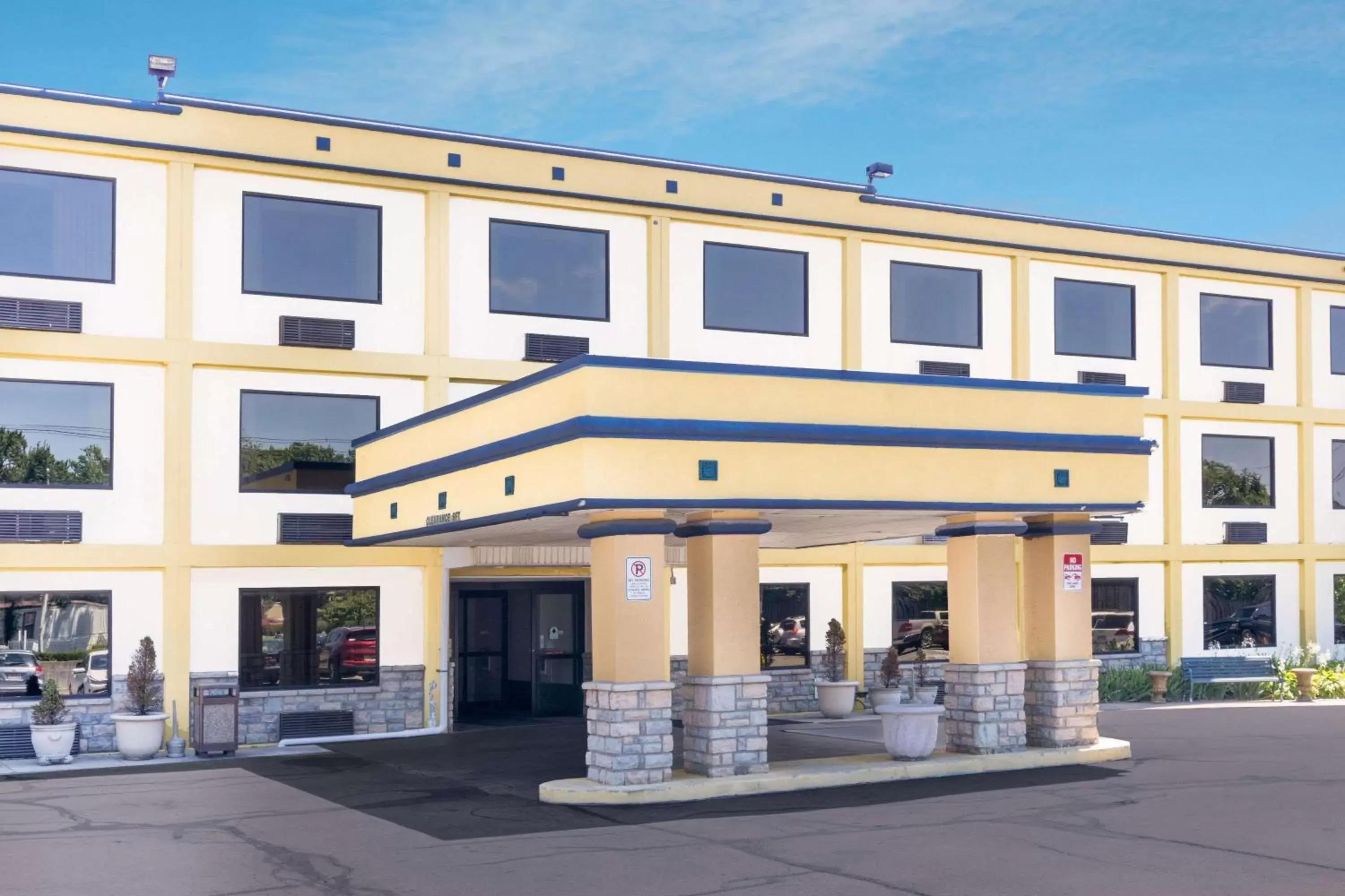 Days Inn by Wyndham Columbus Airport Days Inn by Wyndham Columbus Airport