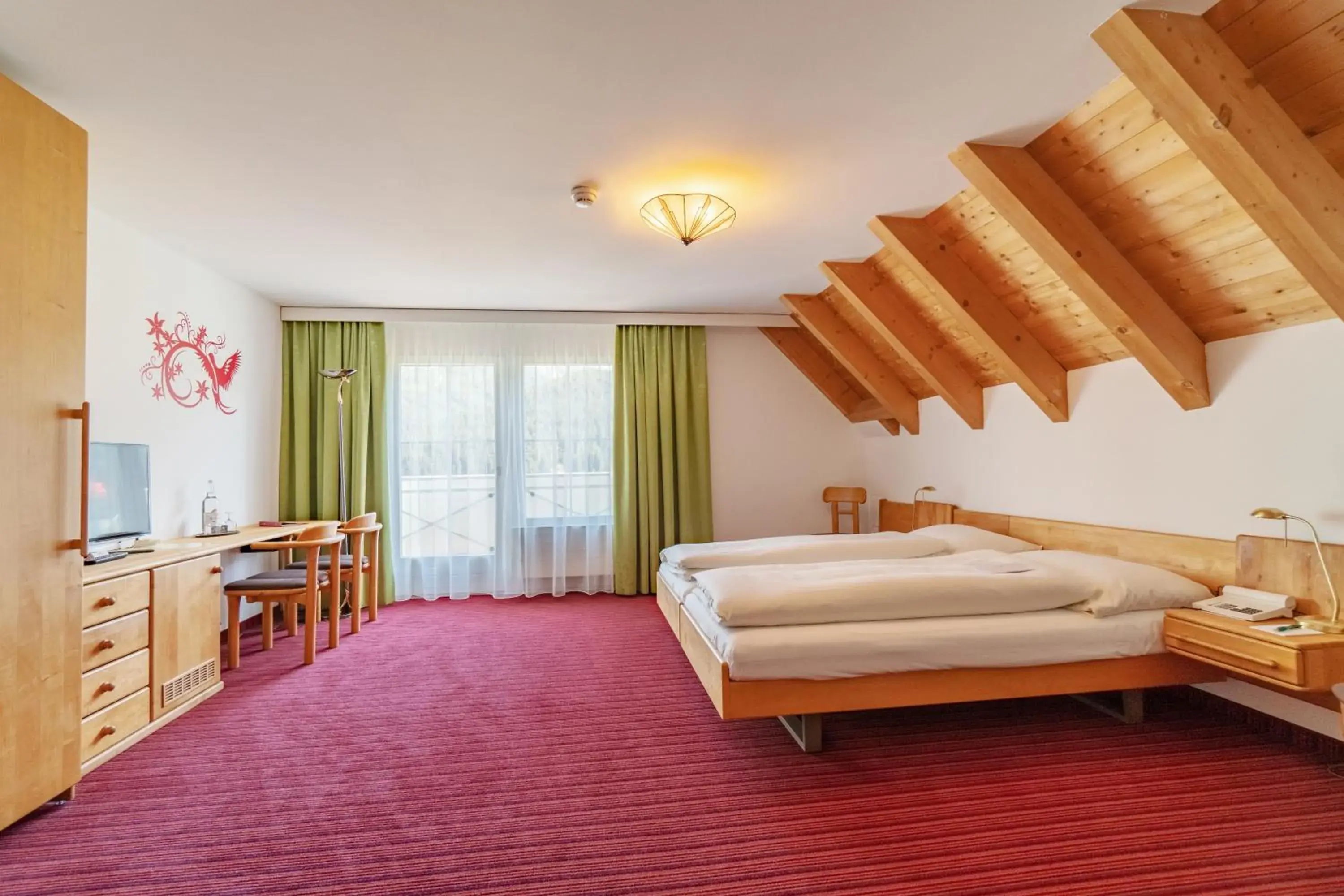 Deluxe Double Room with Balcony in Typically Swiss Hotel Altana Deluxe Double Room with Balcony in Typically Swiss Hotel Altana