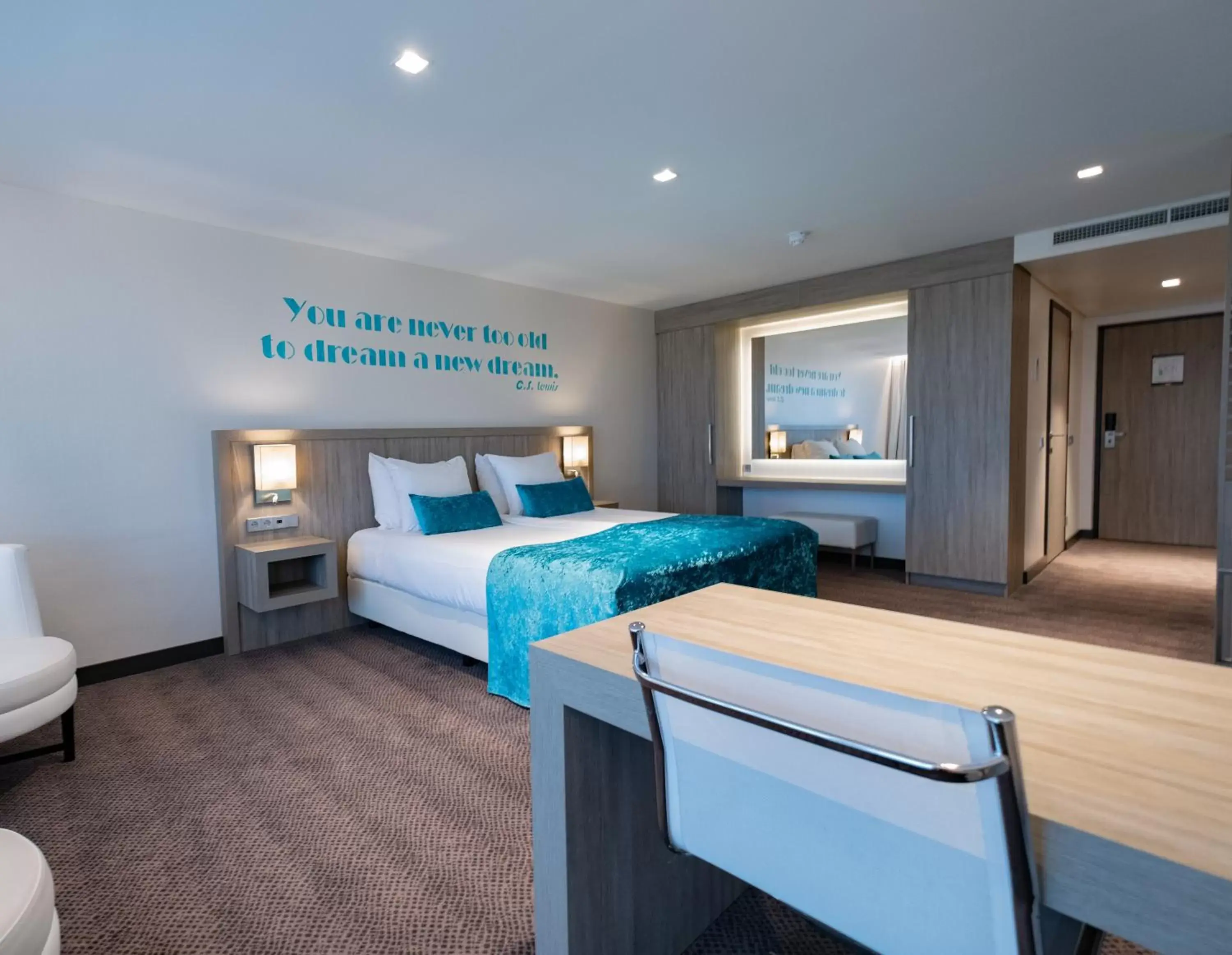 King Room with Spa Bath in Van der Valk Hotel Vianen - Utrecht King Room with Spa Bath in Van der Valk Hotel Vianen - Utrecht