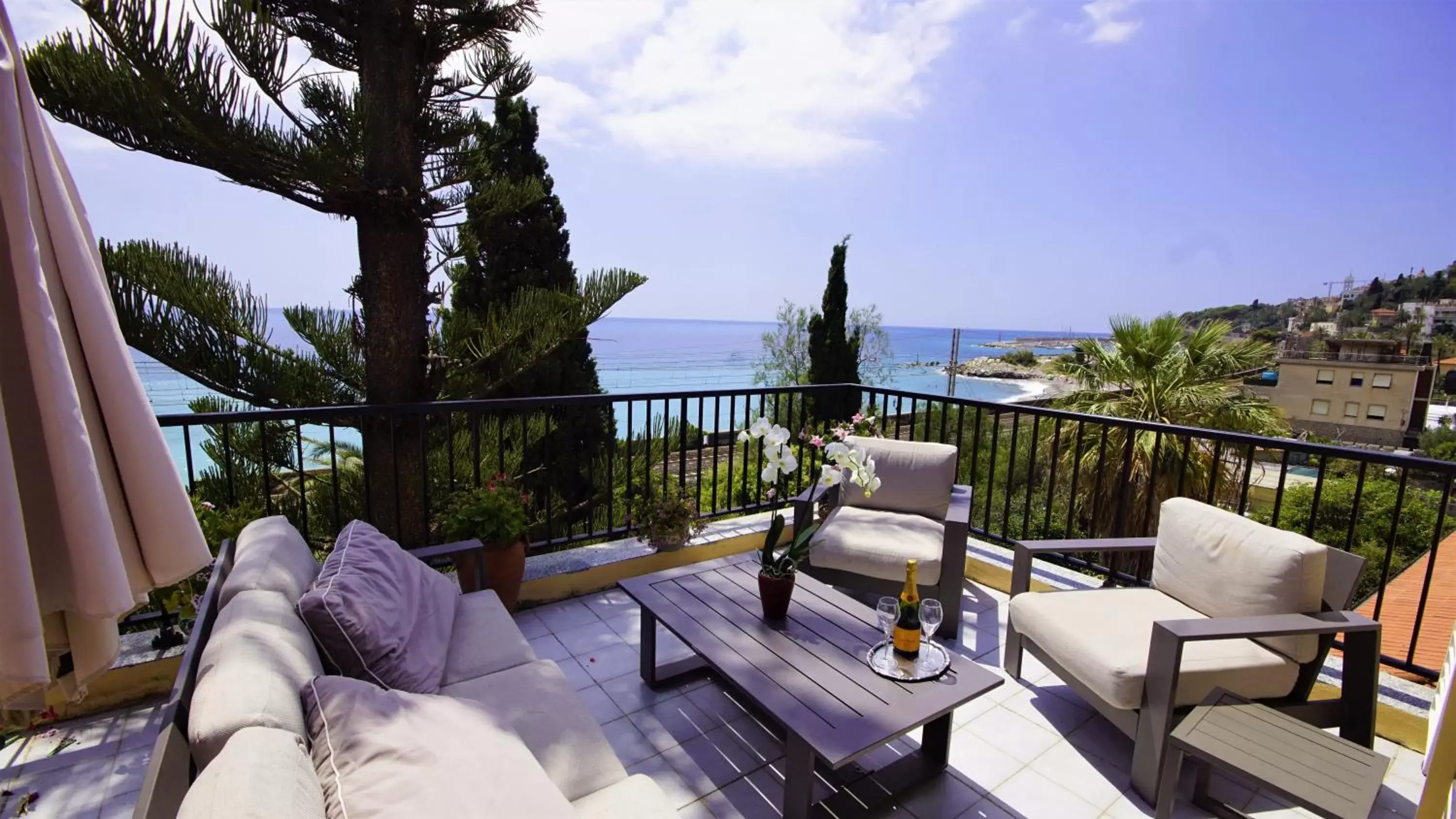 Hotel Lora RDA Luxury Hotel Lora RDA Luxury