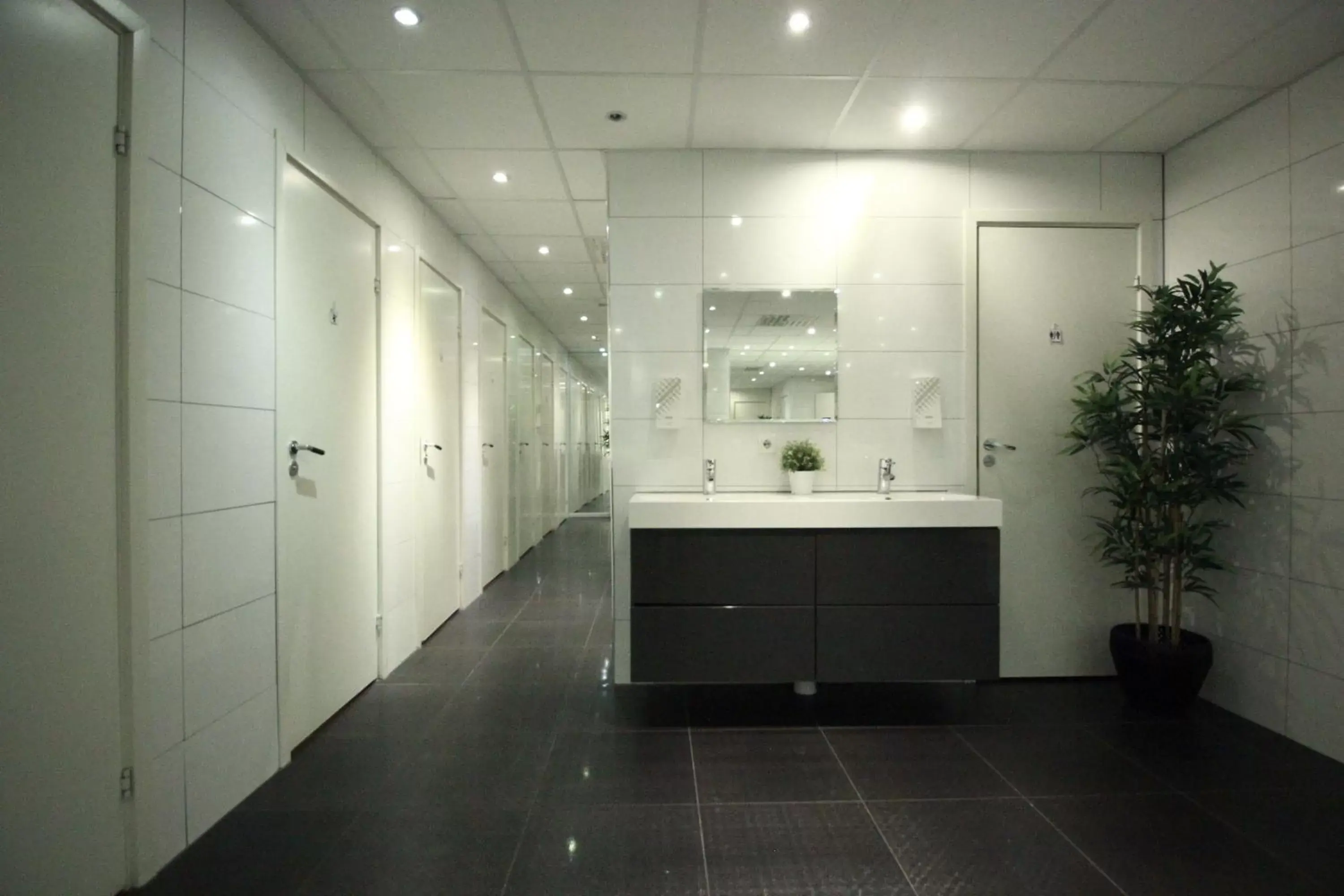 Small Single Room with Shared Bathroom - No Window in Hotell Centralstation Small Single Room with Shared Bathroom - No Window in Hotell Centralstation