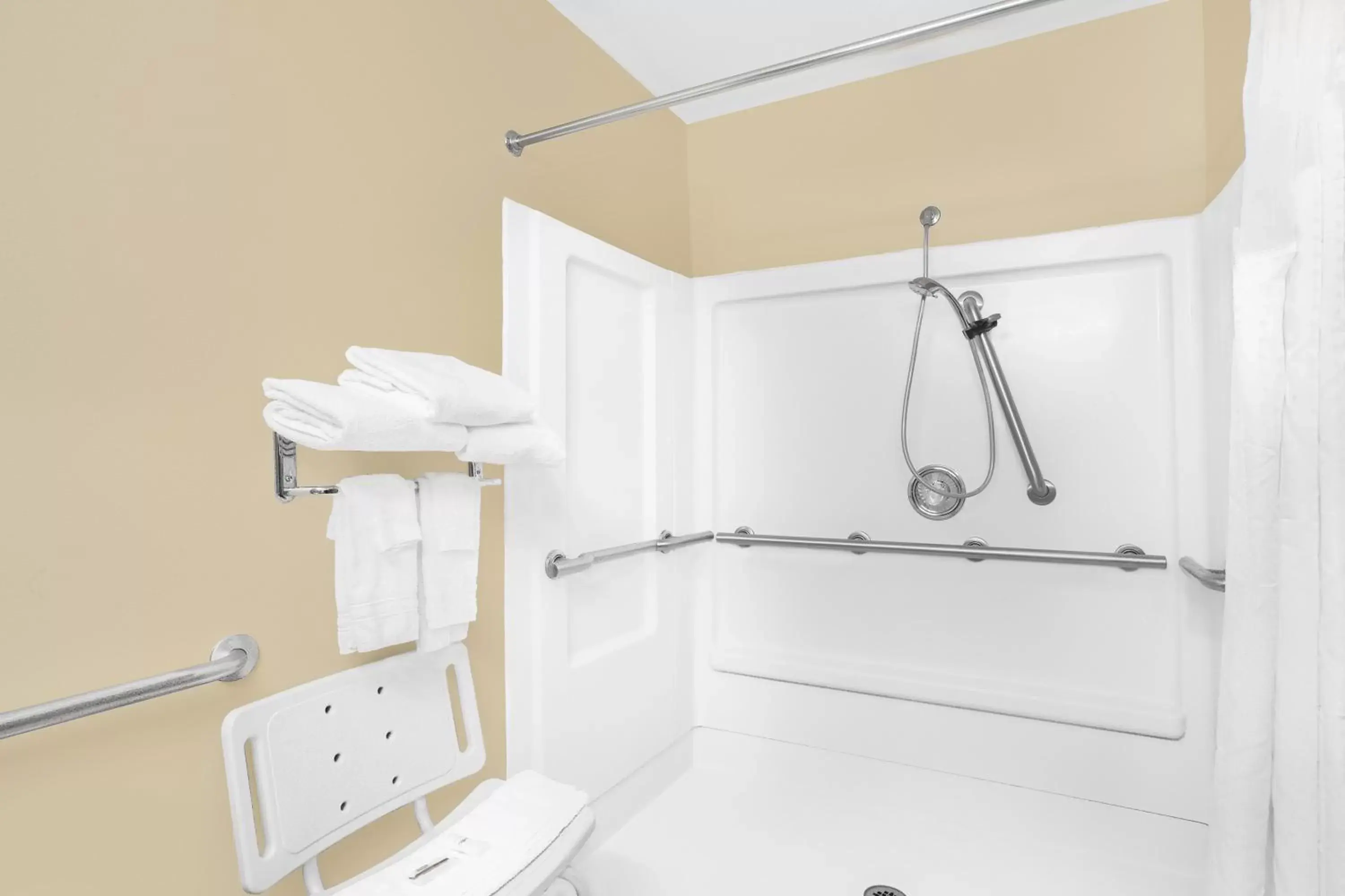 Queen Room with Roll-In Shower - Mobility Accessible/Non-Smoking in Microtel Inn and Suites - Salisbury Queen Room with Roll-In Shower - Mobility Accessible/Non-Smoking in Microtel Inn and Suites - Salisbury