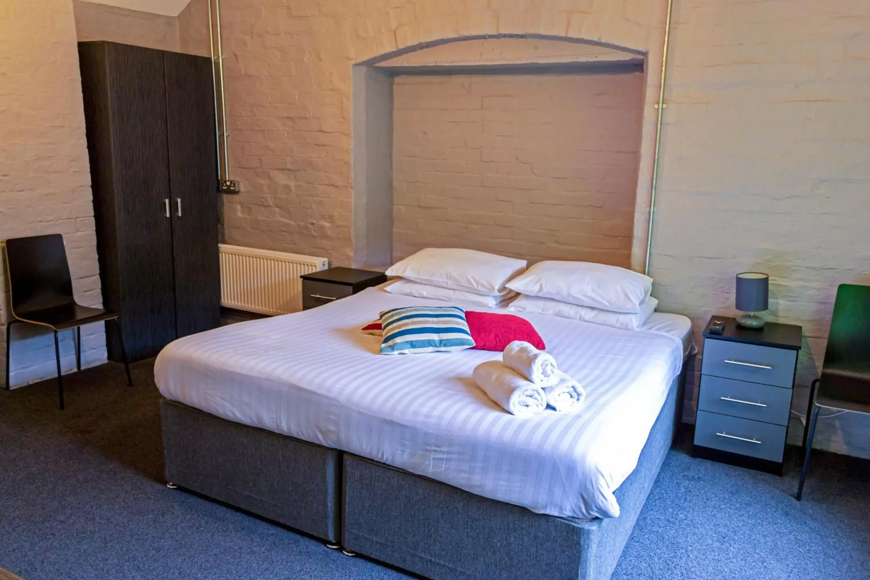 Two-Bedroom Apartment in Potbank Two-Bedroom Apartment in Potbank