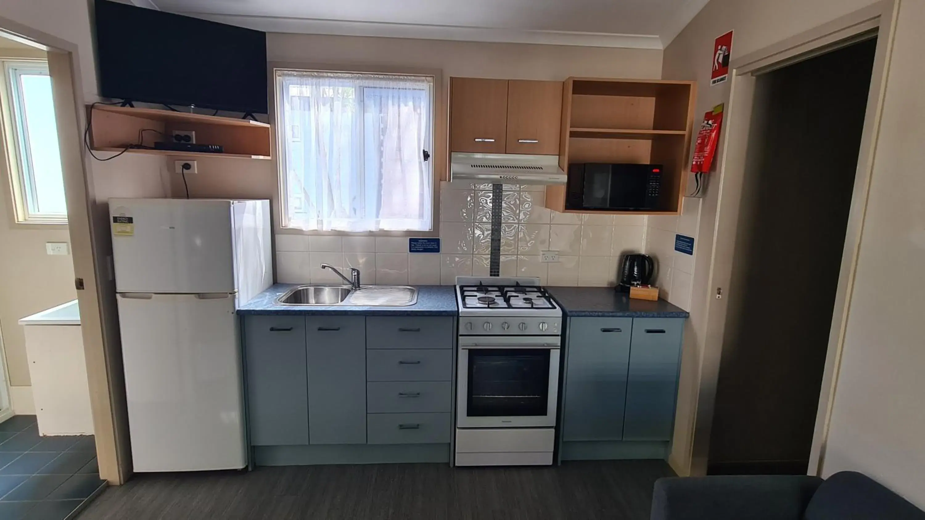 Standard Two-Bedroom Cabin in Banana Coast Caravan Park Standard Two-Bedroom Cabin in Banana Coast Caravan Park