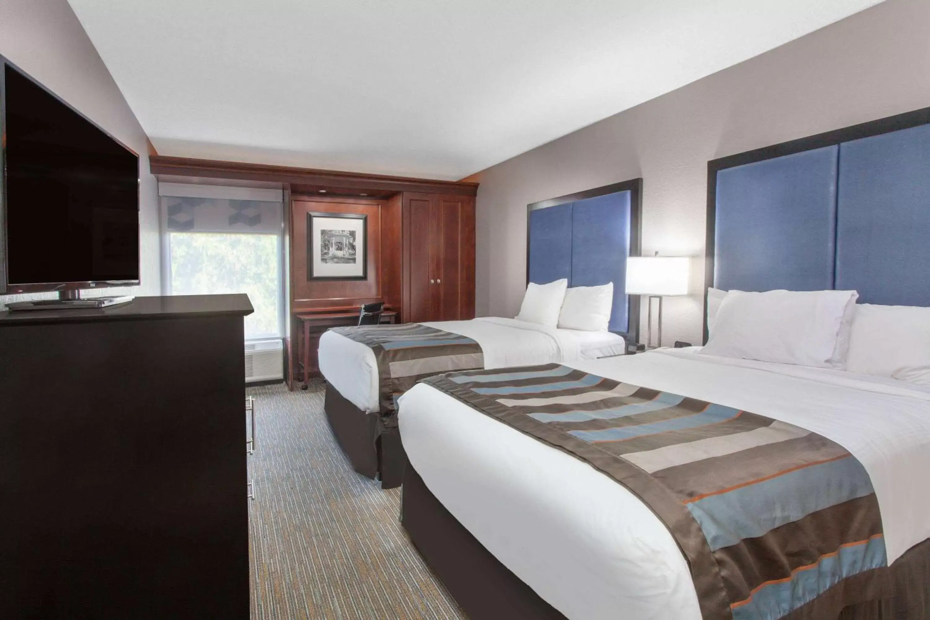 Double Room with Two Double Beds - Non-Smoking in Wingate by Wyndham Charleston Coliseum Double Room with Two Double Beds - Non-Smoking in Wingate by Wyndham Charleston Coliseum