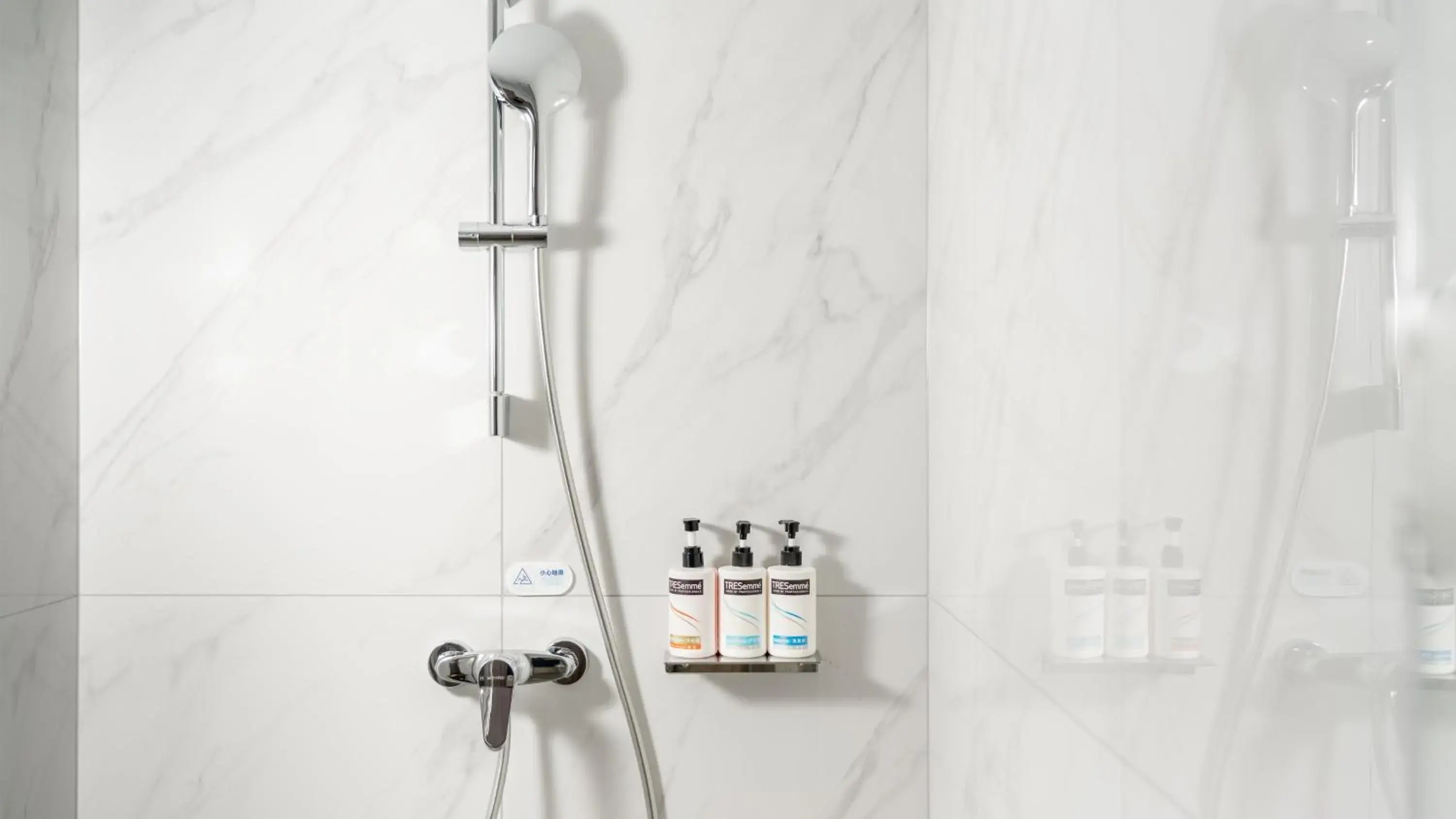 Standard King Room - Accessible in Holiday Inn Express Chengdu Pidu by IHG Standard King Room - Accessible in Holiday Inn Express Chengdu Pidu by IHG