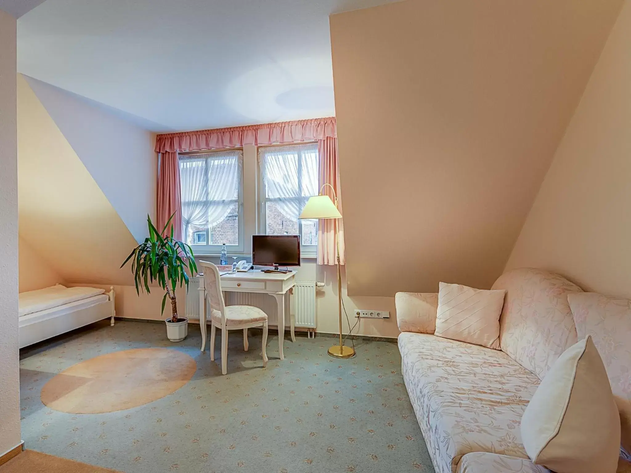 Single Room in Hotel Zur Burg GmbH Single Room in Hotel Zur Burg GmbH