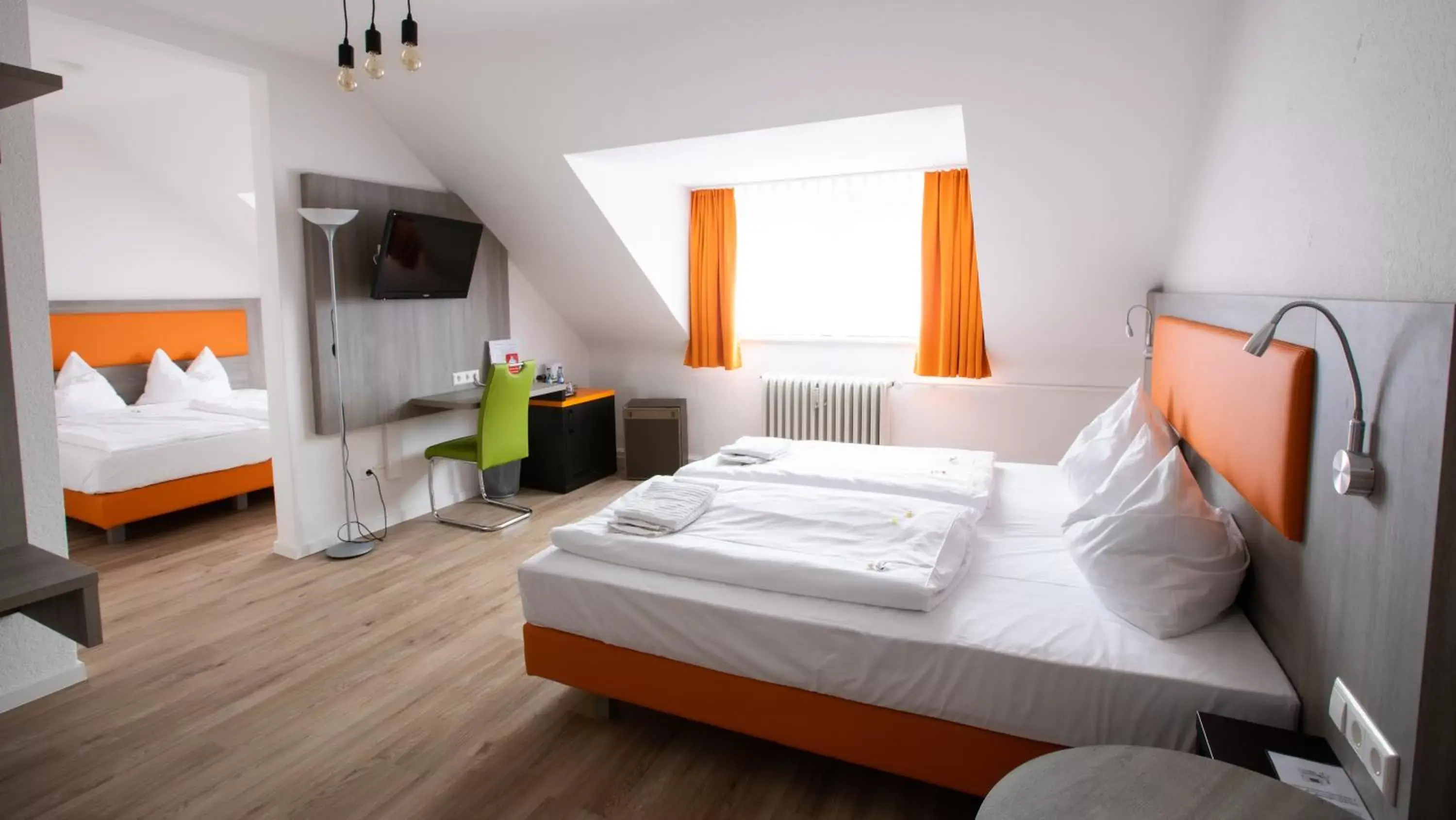 Triple Room in Hotel Astoria Triple Room in Hotel Astoria