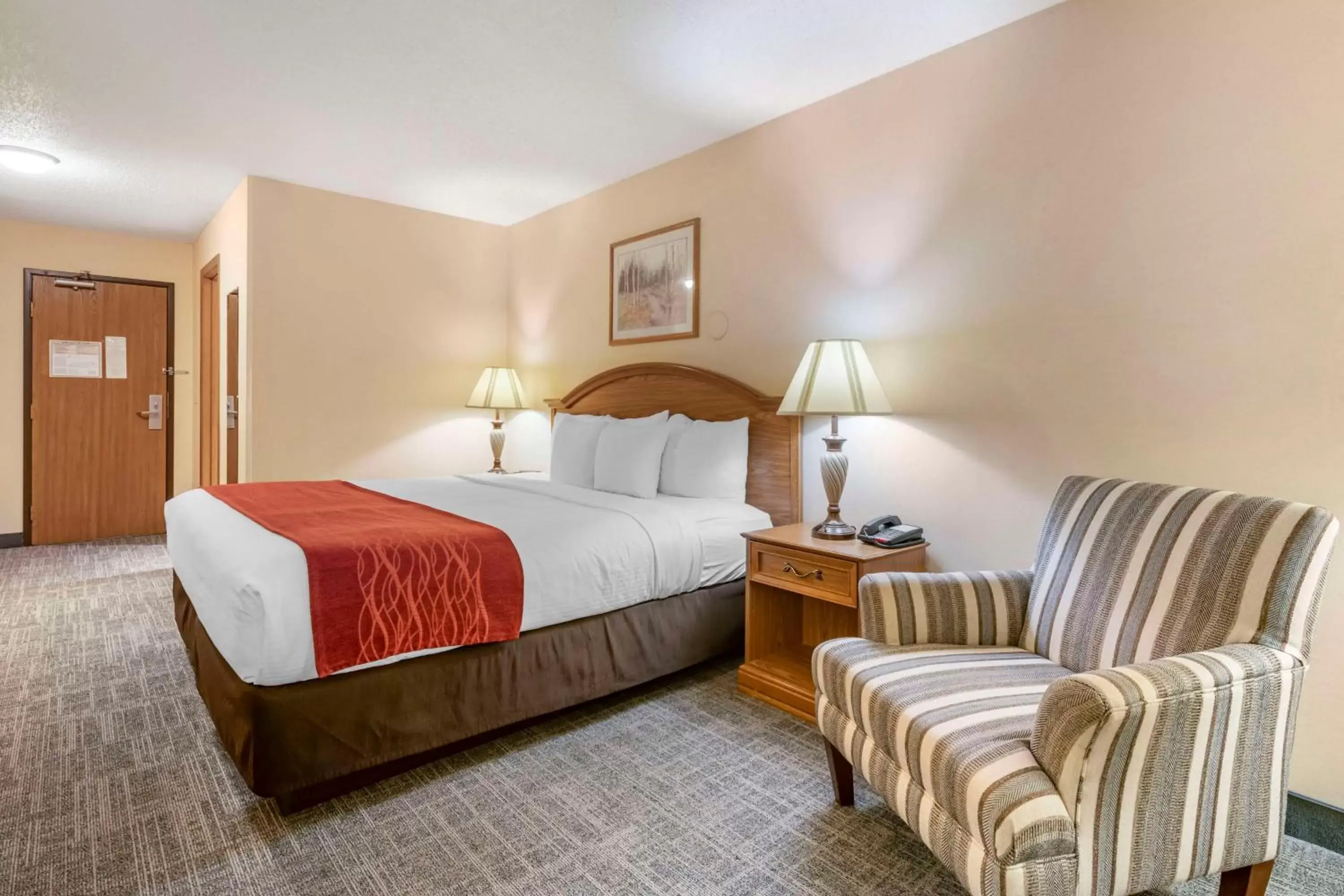 King Room with Bath Tub - Disability Access/Non-Smoking in SureStay Plus Hotel by Best Western Buffalo King Room with Bath Tub - Disability Access/Non-Smoking in SureStay Plus Hotel by Best Western Buffalo