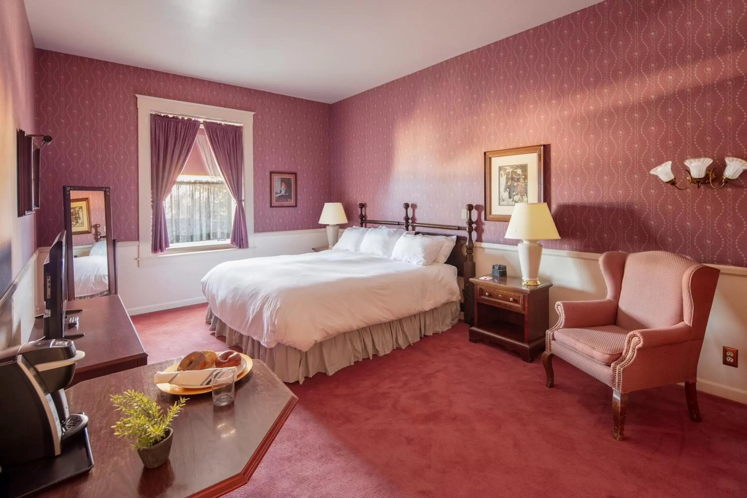 Historic King in Hotel La Rose Historic King in Hotel La Rose