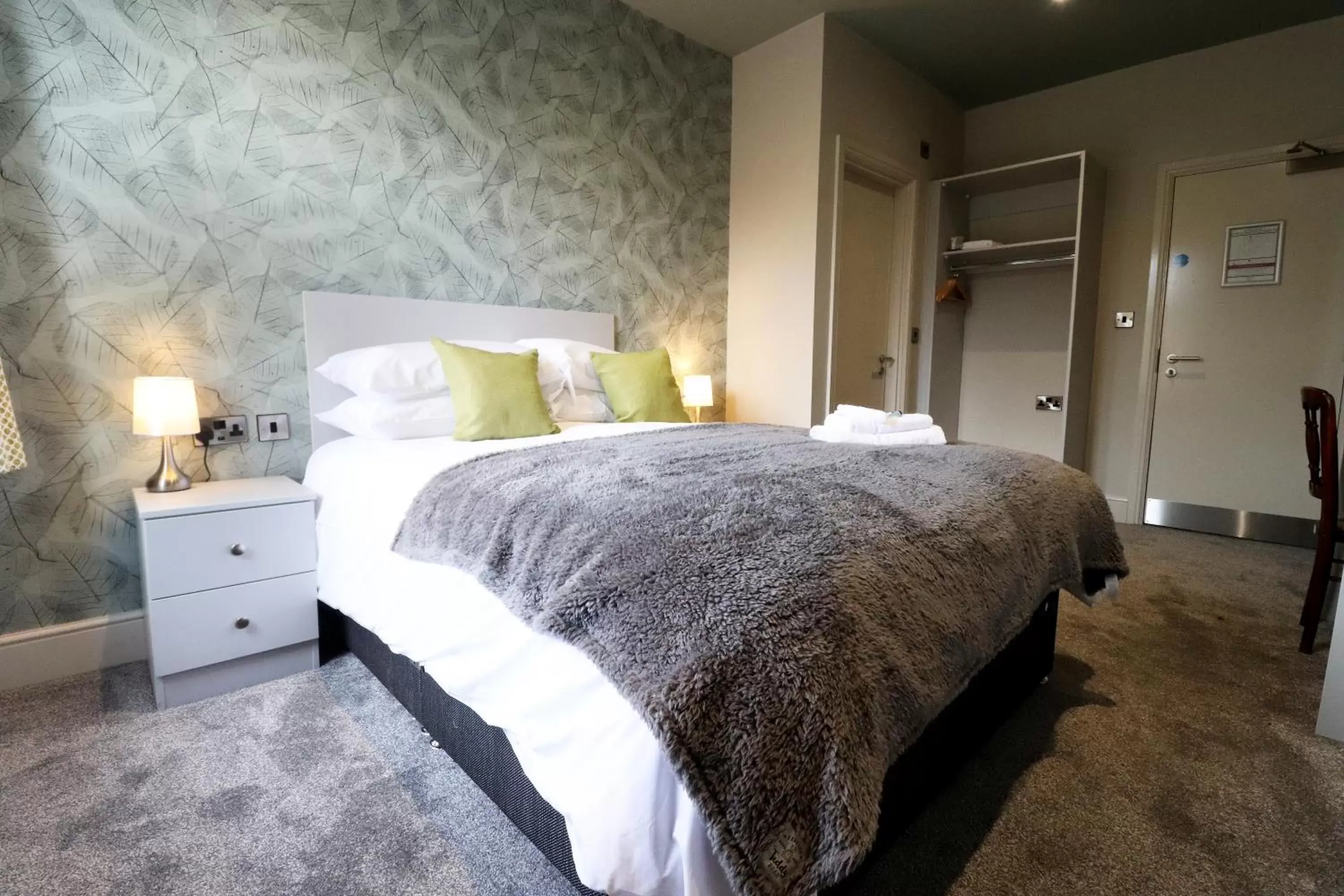 Deluxe Double Room in The Bridge Inn Hotel Deluxe Double Room in The Bridge Inn Hotel