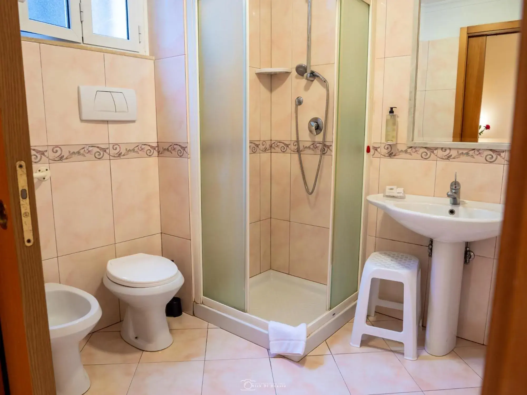 Single Room in Hotel Suite Caesar Single Room in Hotel Suite Caesar