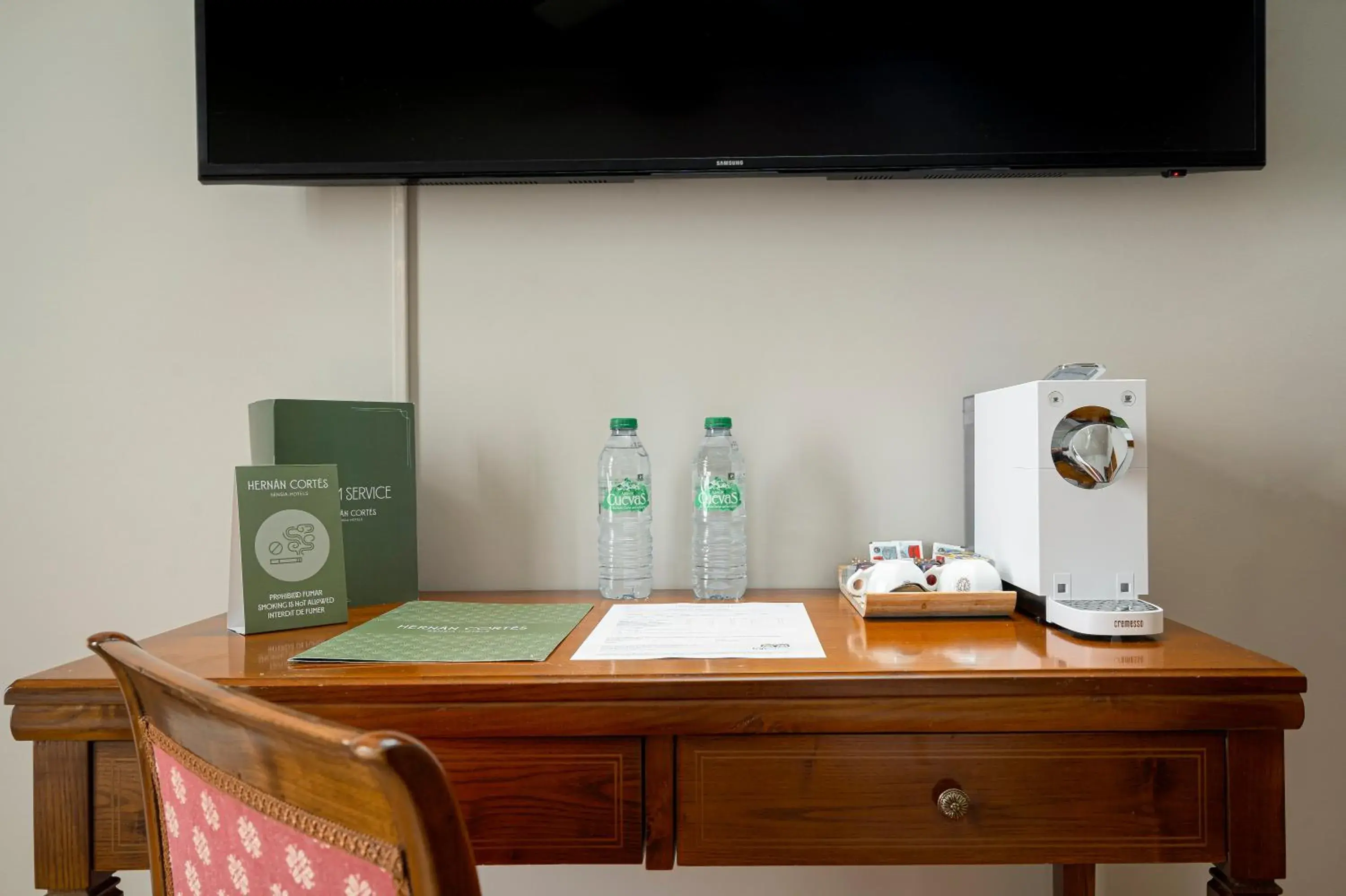 Superior Family Suite (2 Adults + 2 Children) in Hotel Hernán Cortés Superior Family Suite (2 Adults + 2 Children) in Hotel Hernán Cortés