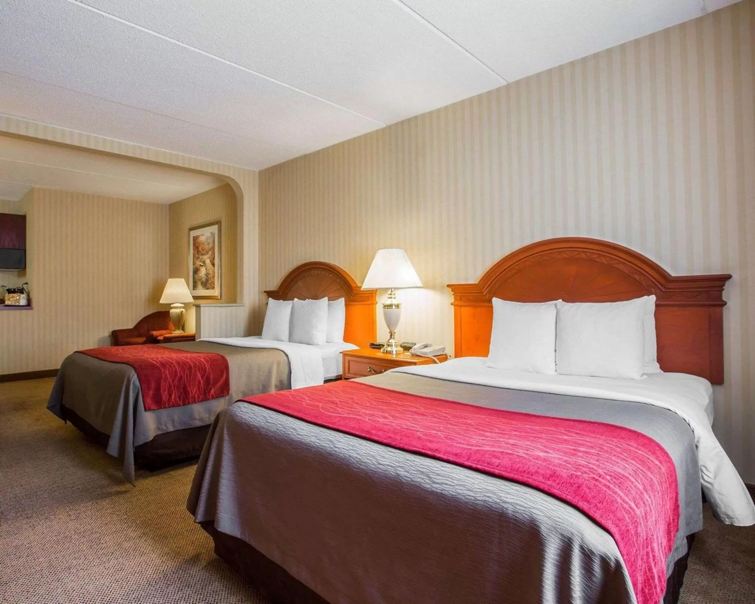 Double Room with Two Double Beds - Non-Smoking in Holiday Inn Express & Suites Hawthorne - Elmsford North by IHG Double Room with Two Double Beds - Non-Smoking in Holiday Inn Express & Suites Hawthorne - Elmsford North by IHG